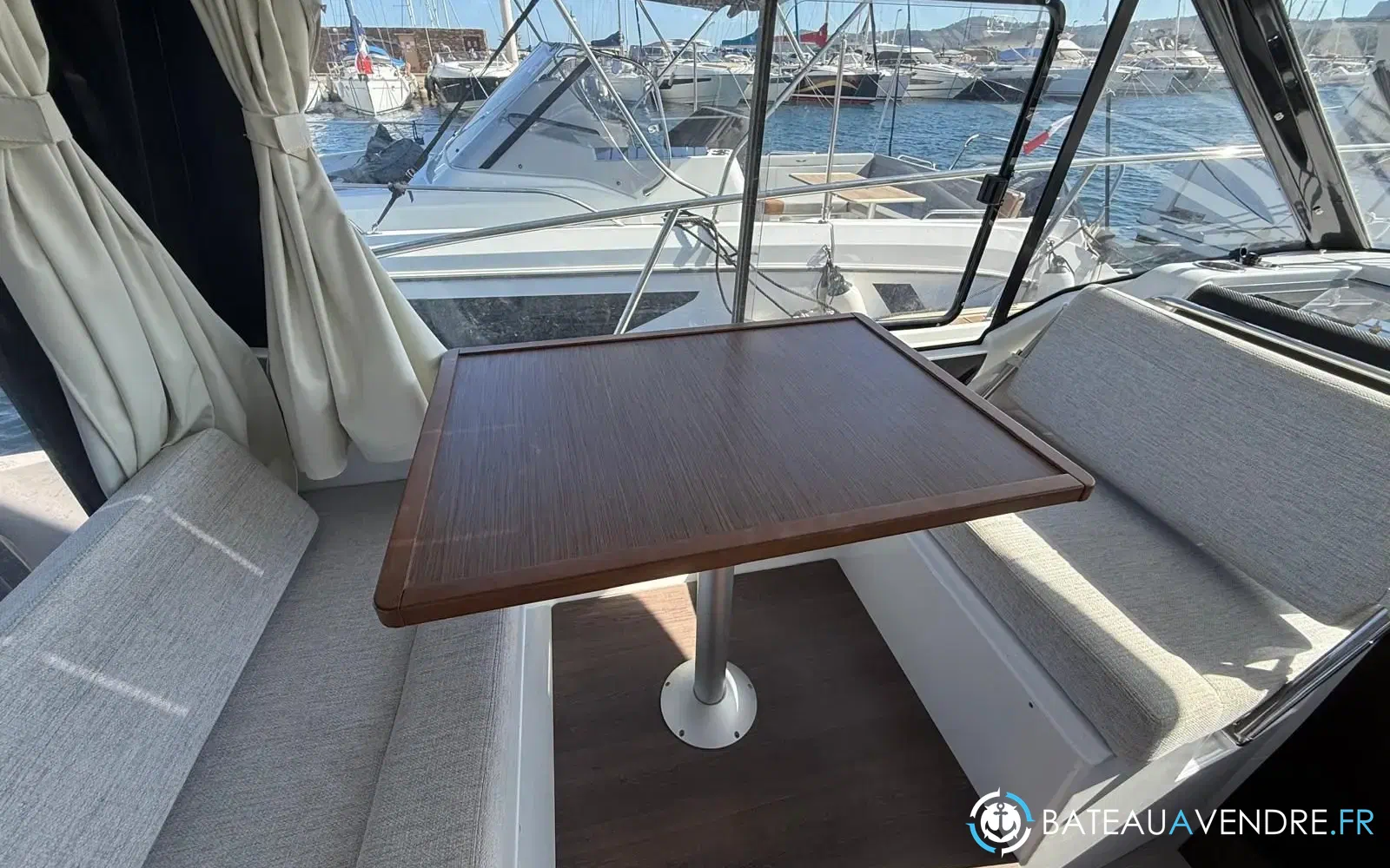 slider 13 Jeanneau Merry Fisher 895
