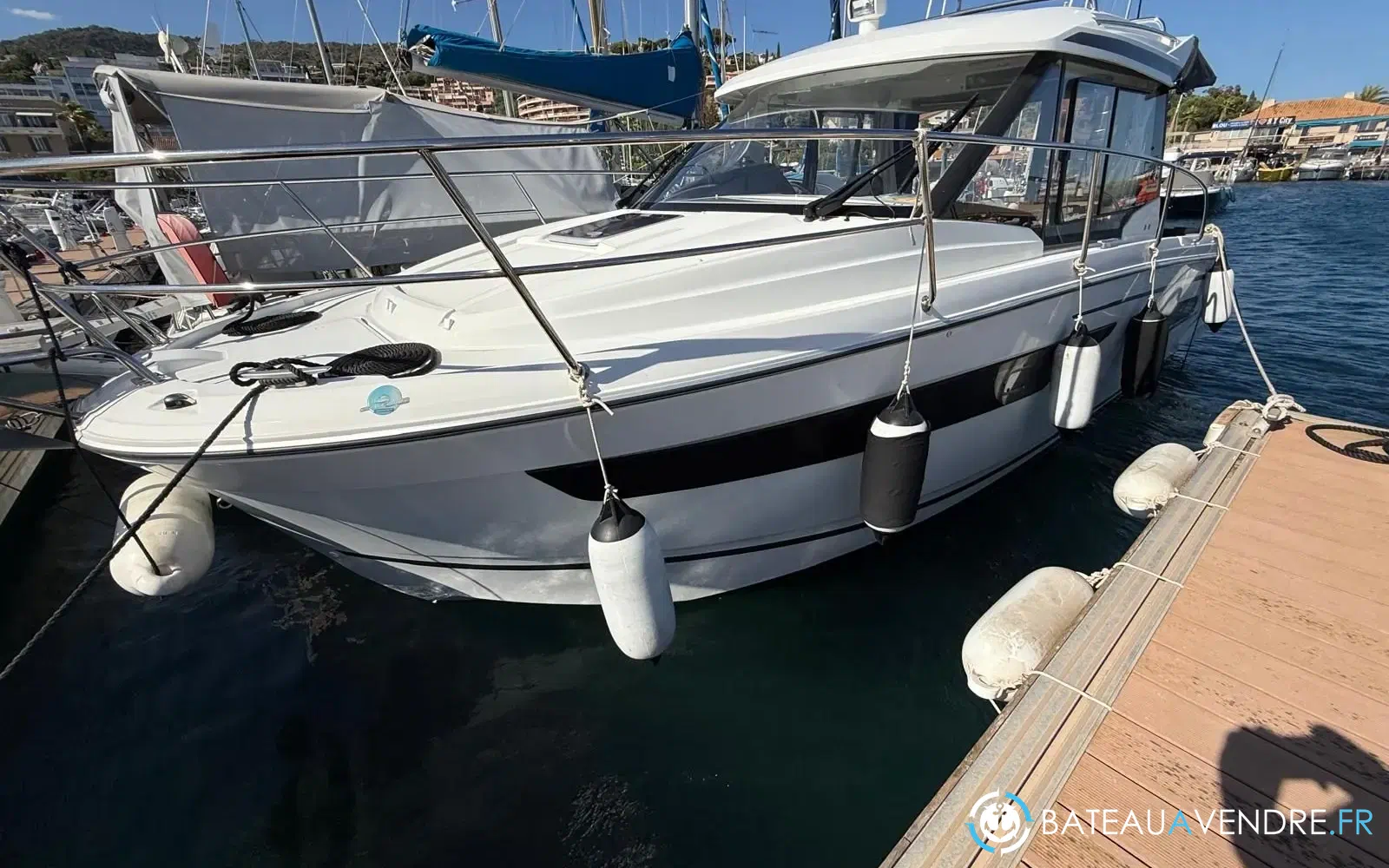 slider 1 Jeanneau Merry Fisher 895