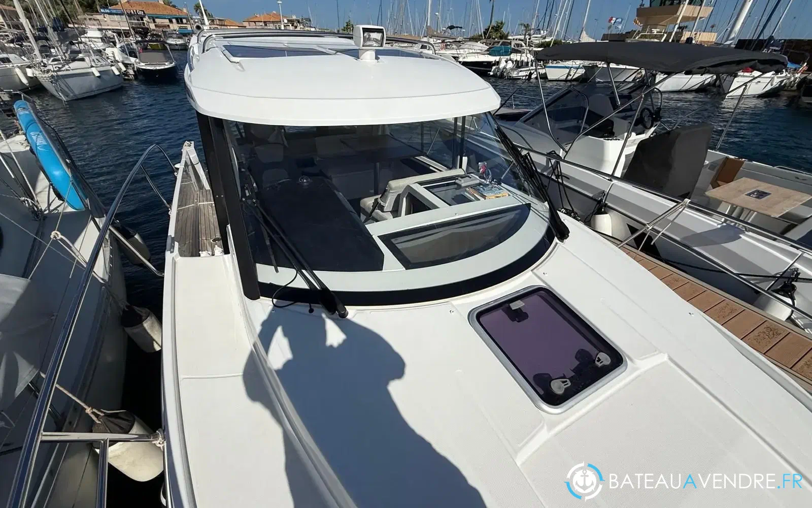 slider 2 Jeanneau Merry Fisher 895