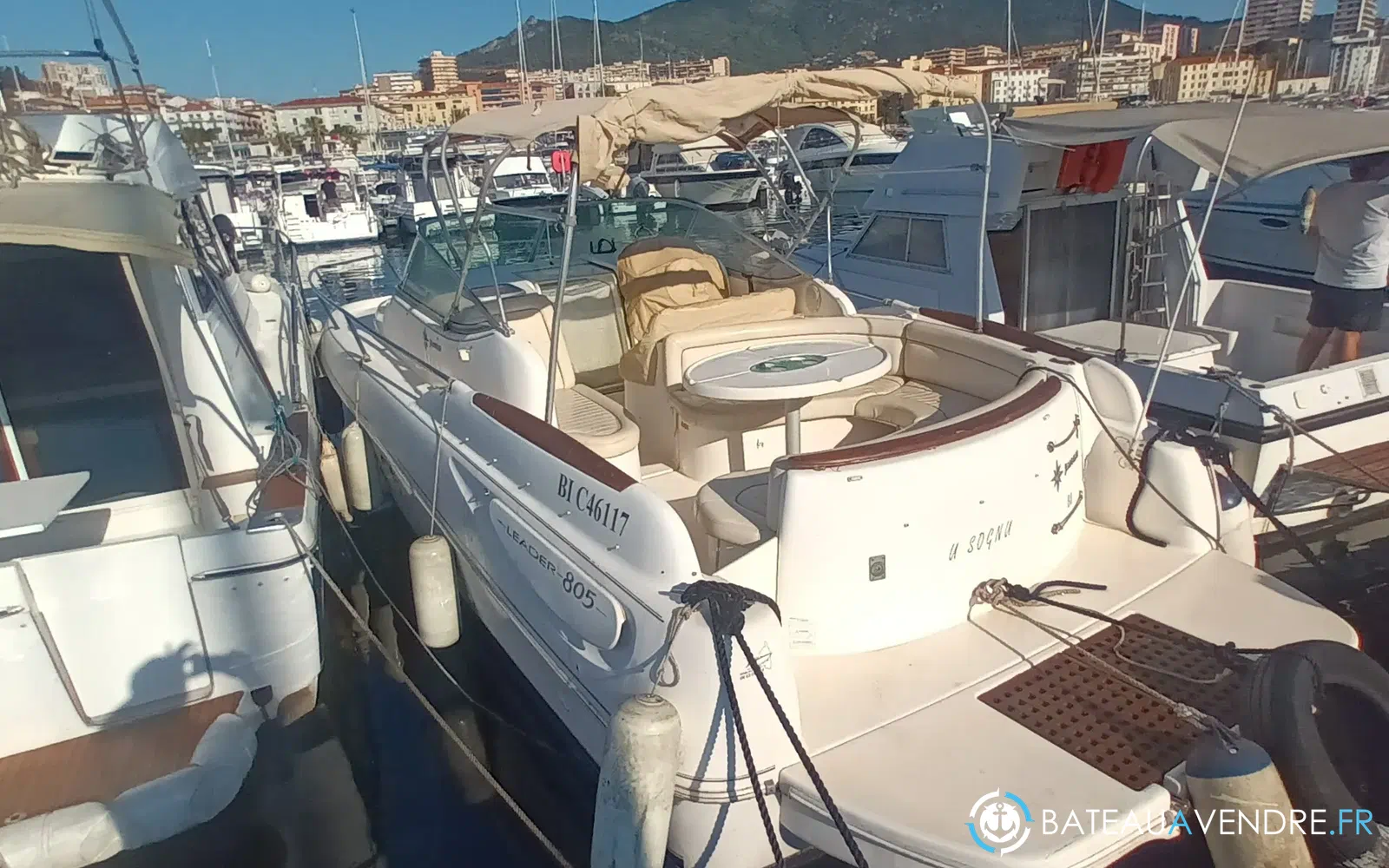 slider 1 Jeanneau Leader 805