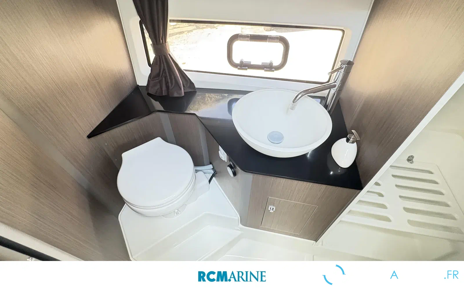 slider 14 Beneteau Gran Turismo 32