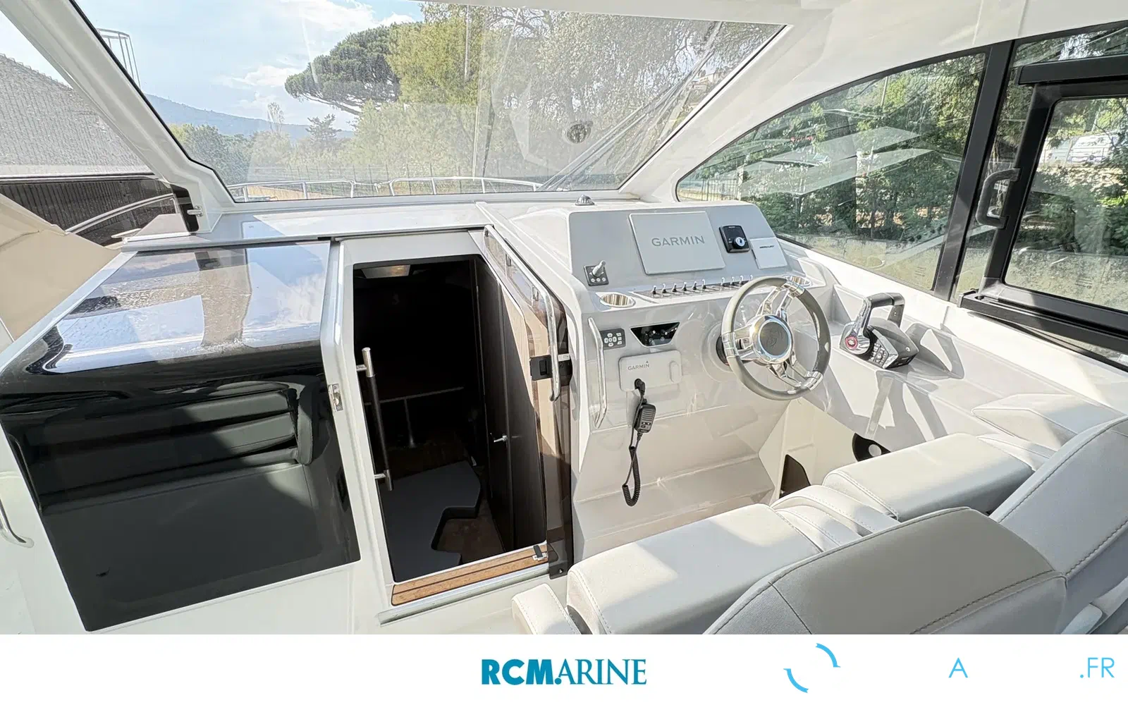 slider 8 Beneteau Gran Turismo 32