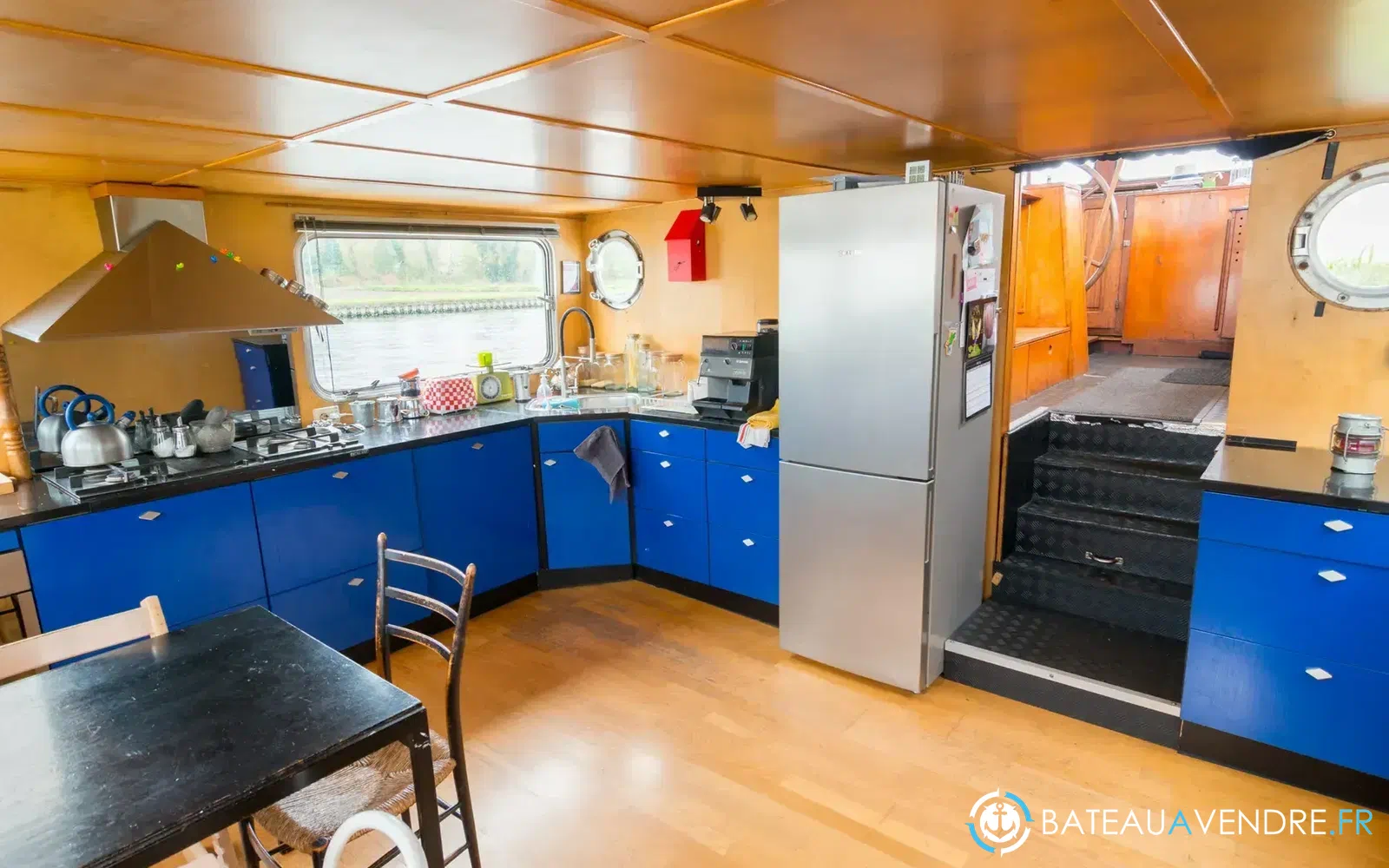 slider 5 Bateau Logement FREYCINET 3 cabines + log mariner