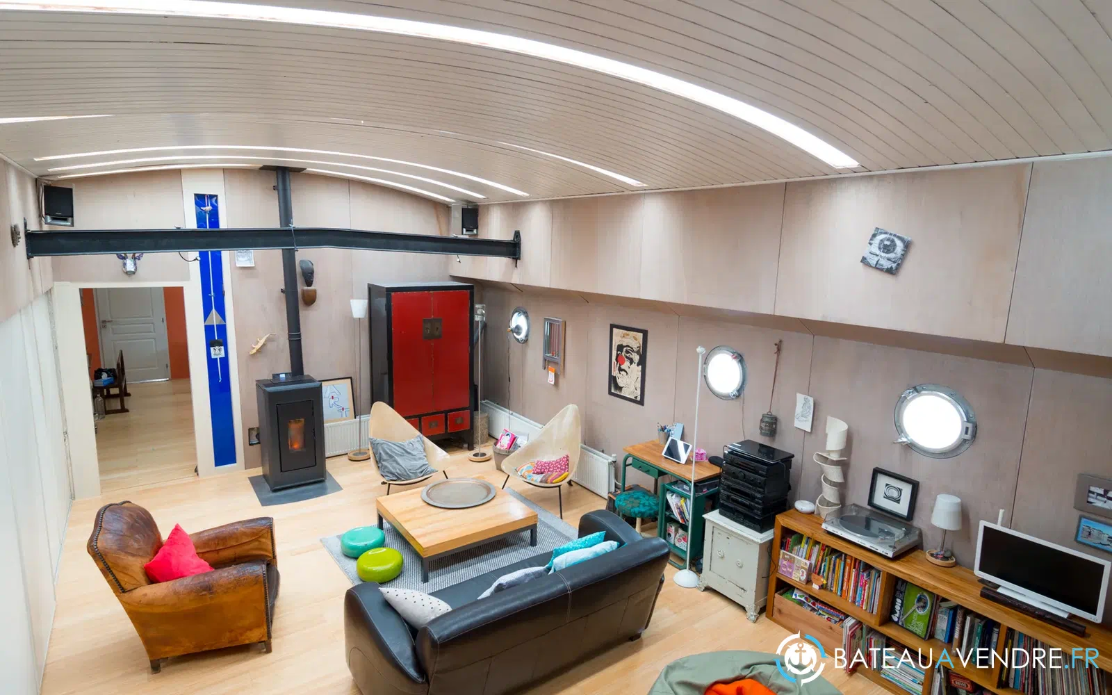 slider 11 Bateau Logement FREYCINET 3 cabines + log mariner