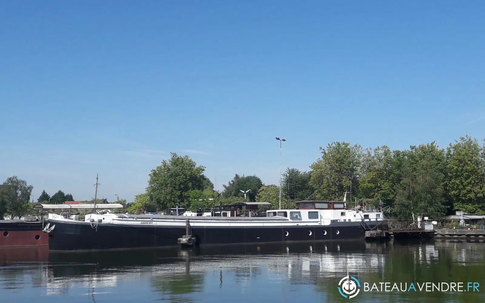 slider 0 Bateau Logement FREYCINET 3 cabines + log mariner