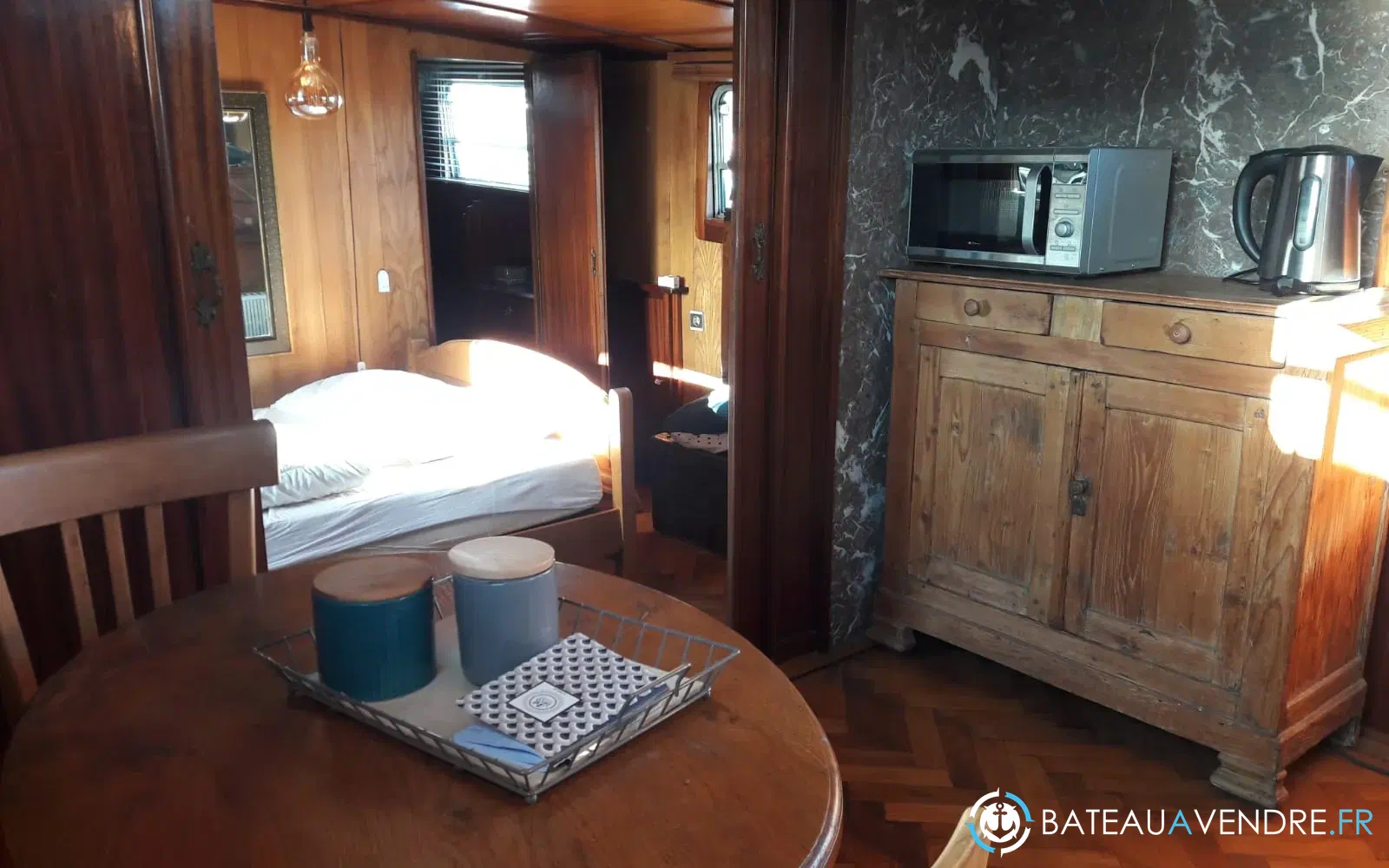 slider 14 Bateau Logement FREYCINET 3 cabines + log mariner