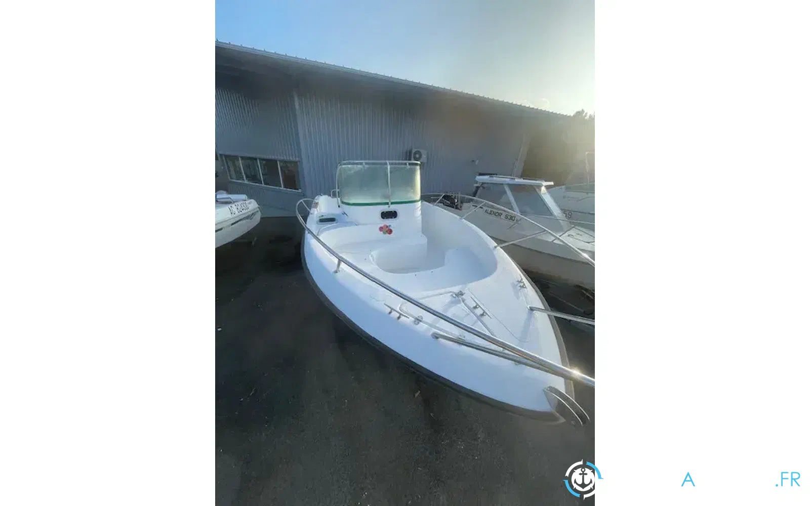 slider 6 B2 Marine Cap Ferret 650