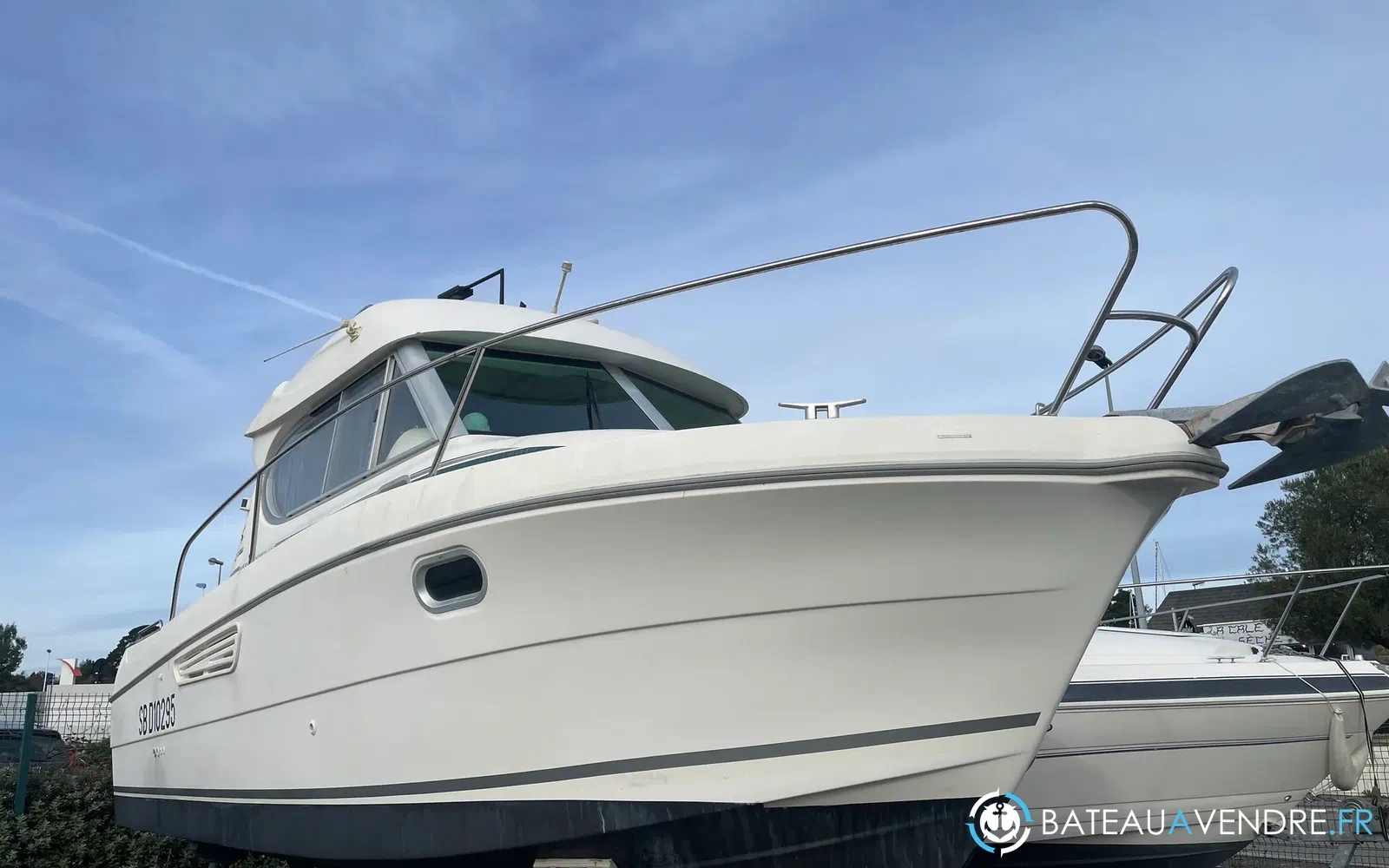 slider 1 Jeanneau Merry Fisher 805