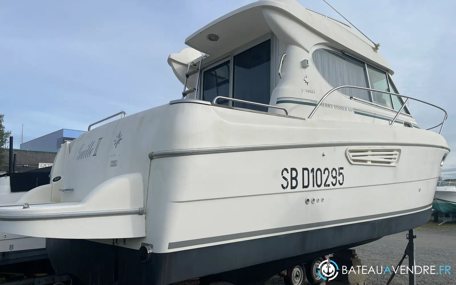 slider 2 Jeanneau Merry Fisher 805