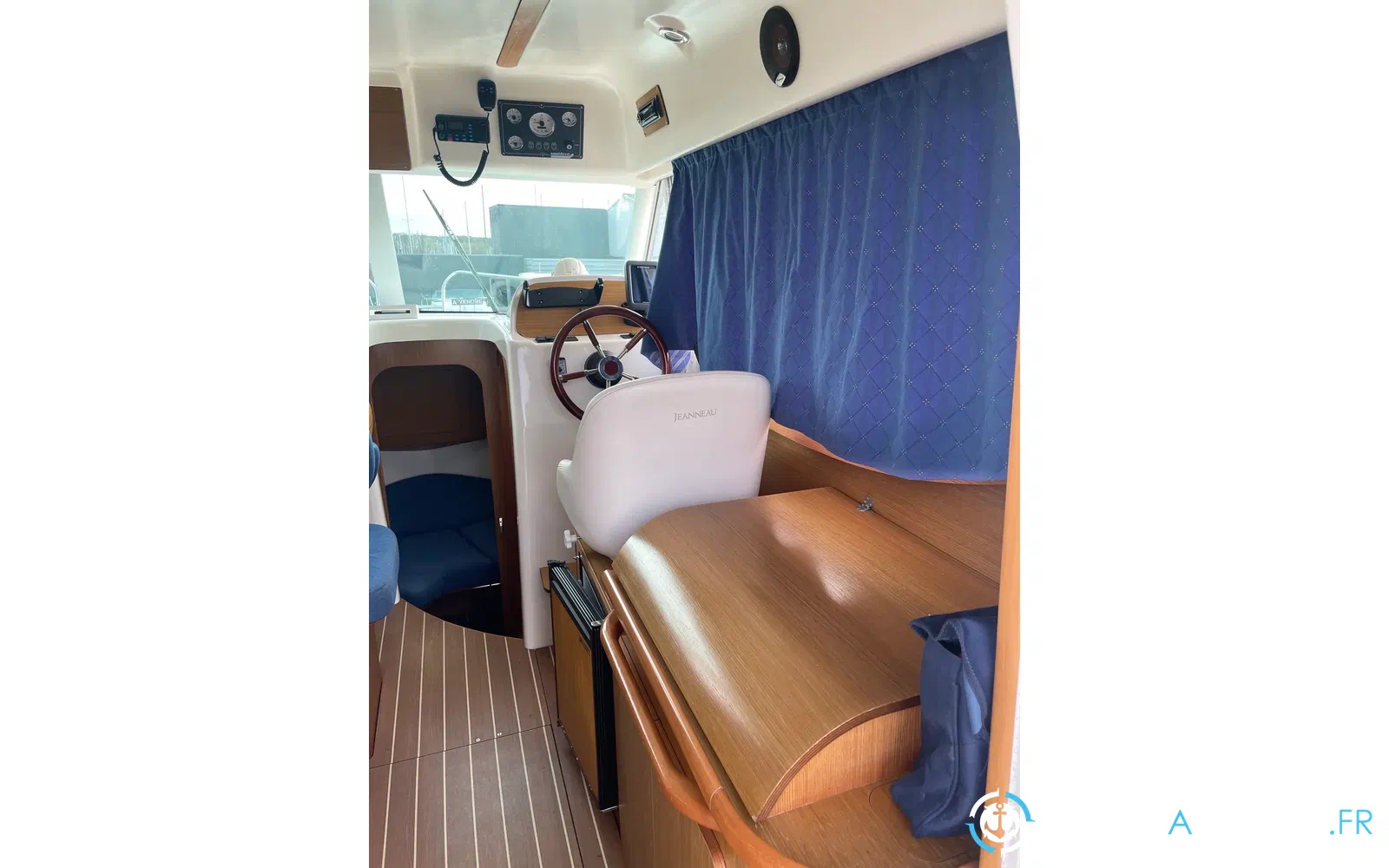 slider 4 Jeanneau Merry Fisher 805