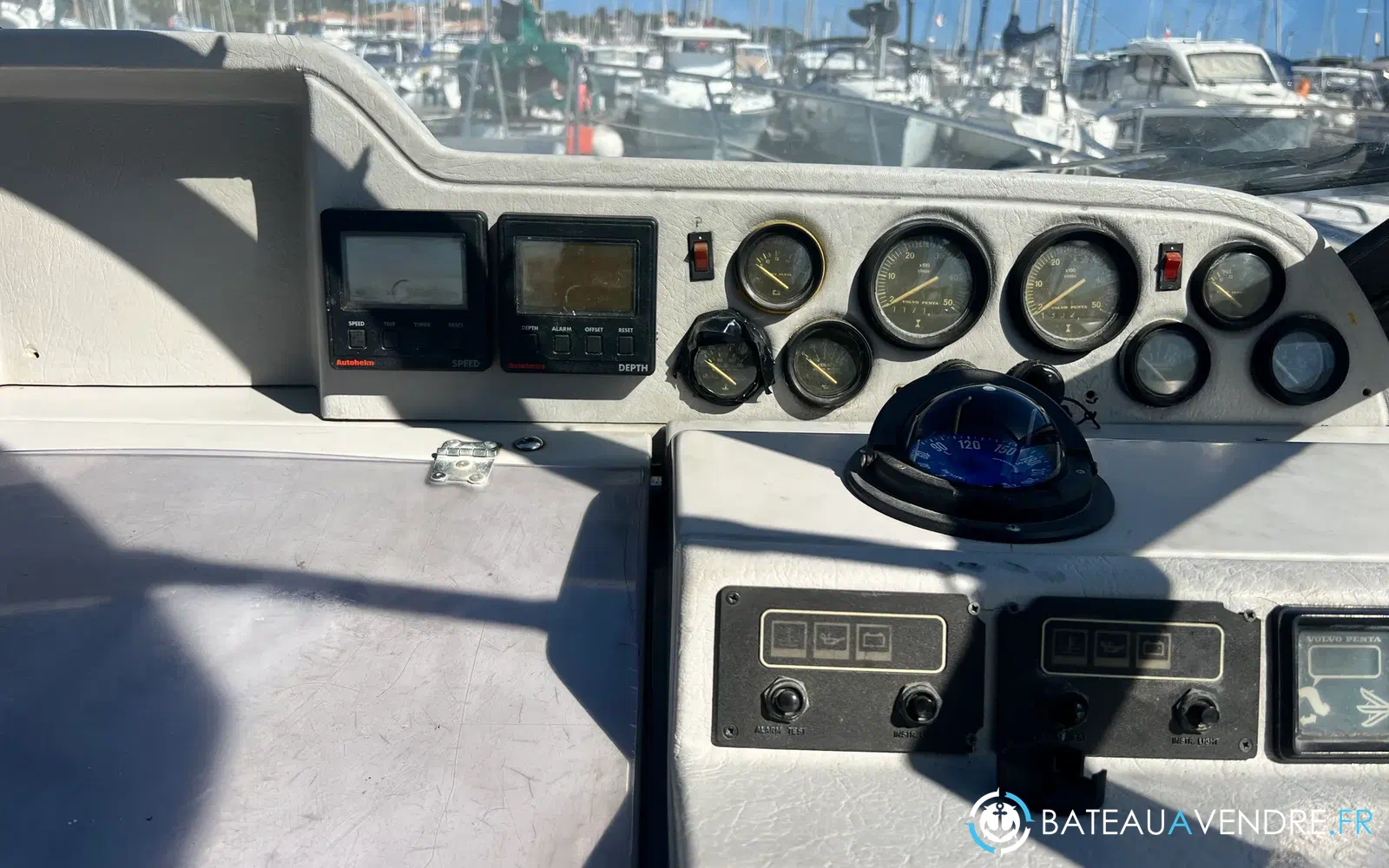 slider 10 Sealine 328