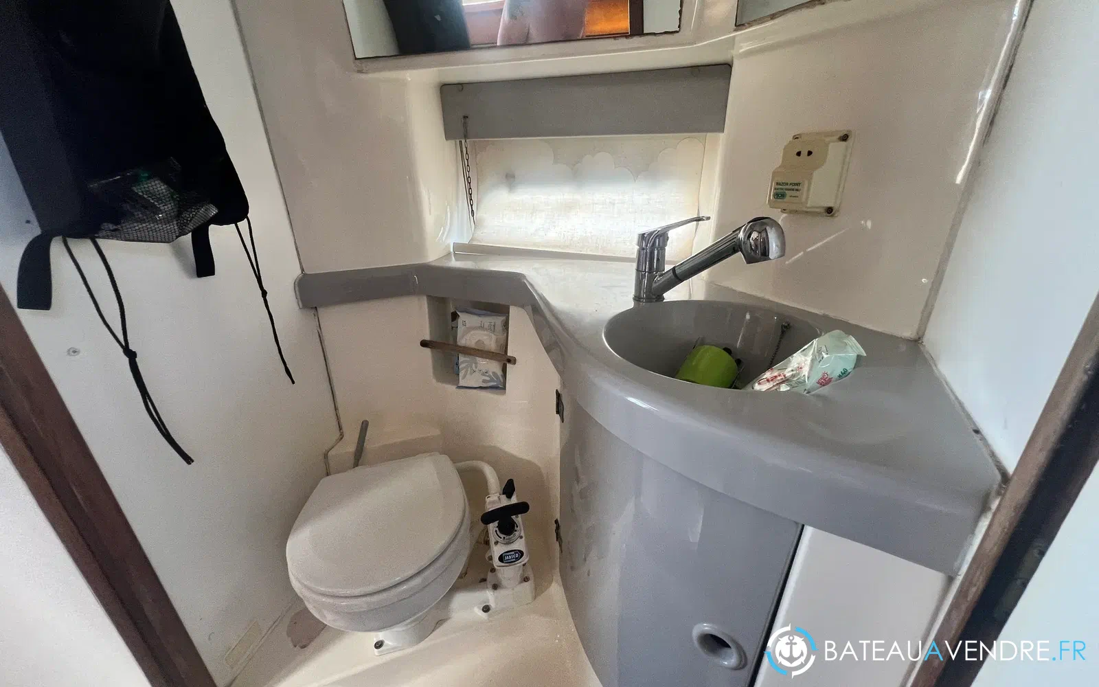 slider 30 Sealine 328