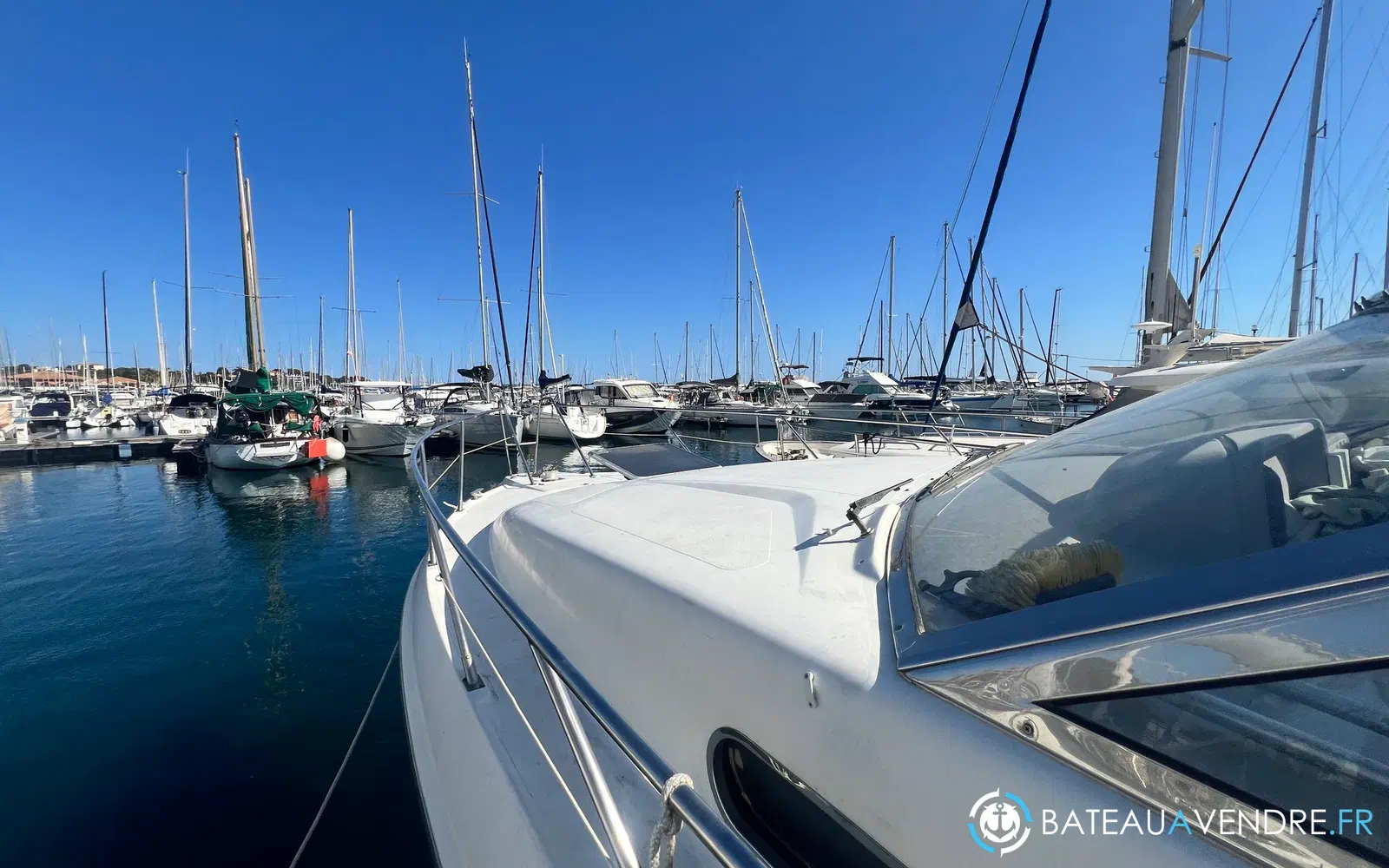 slider 16 Sealine 328