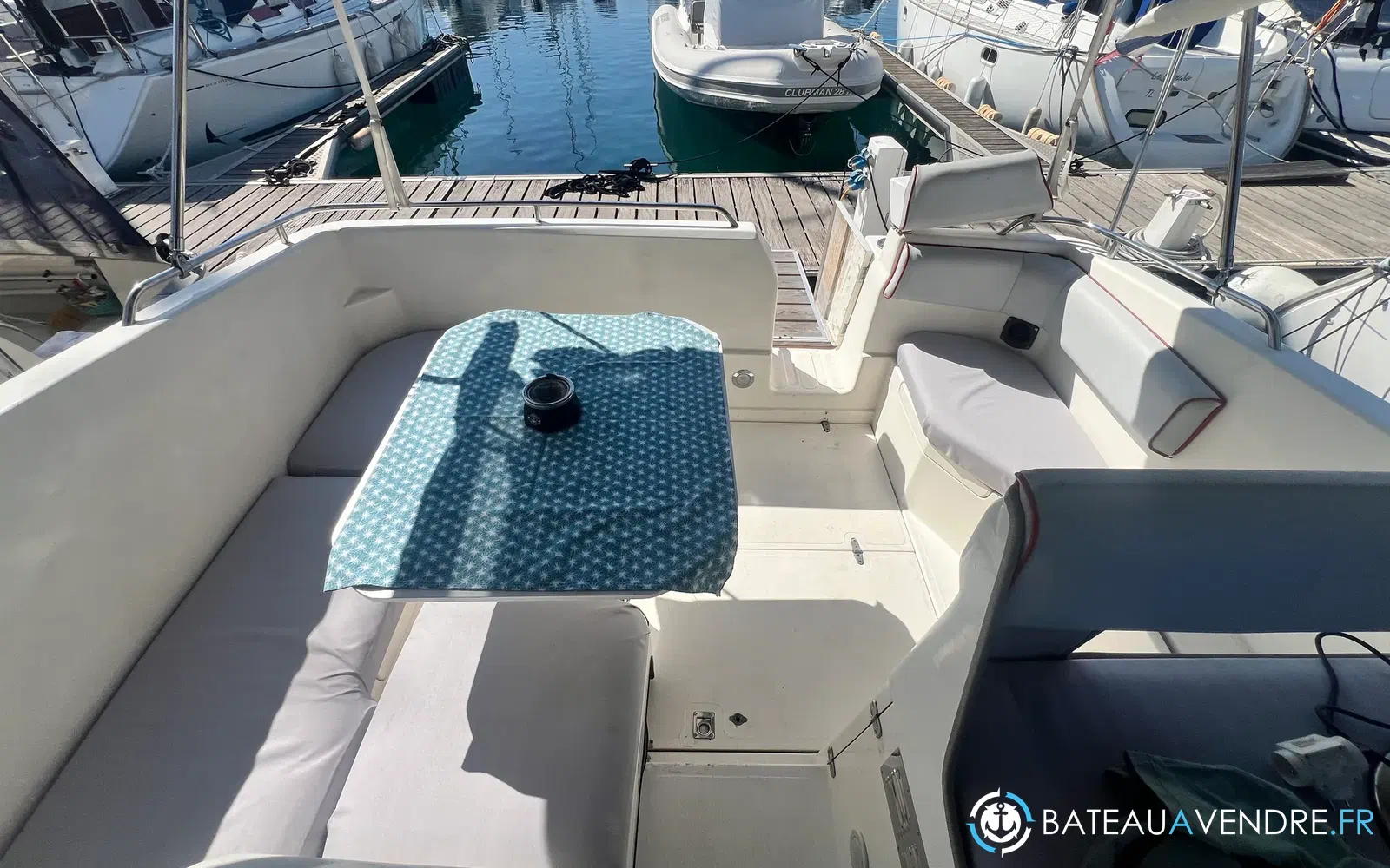 slider 7 Sealine 328