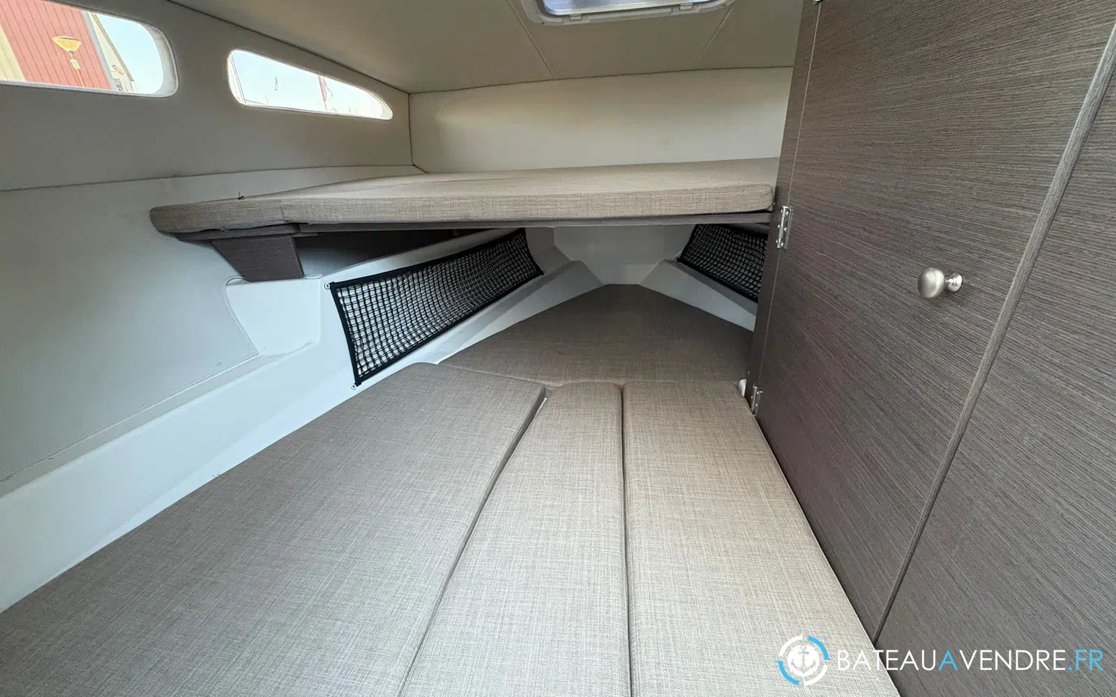 slider 9 Bayliner VR6 Cuddy