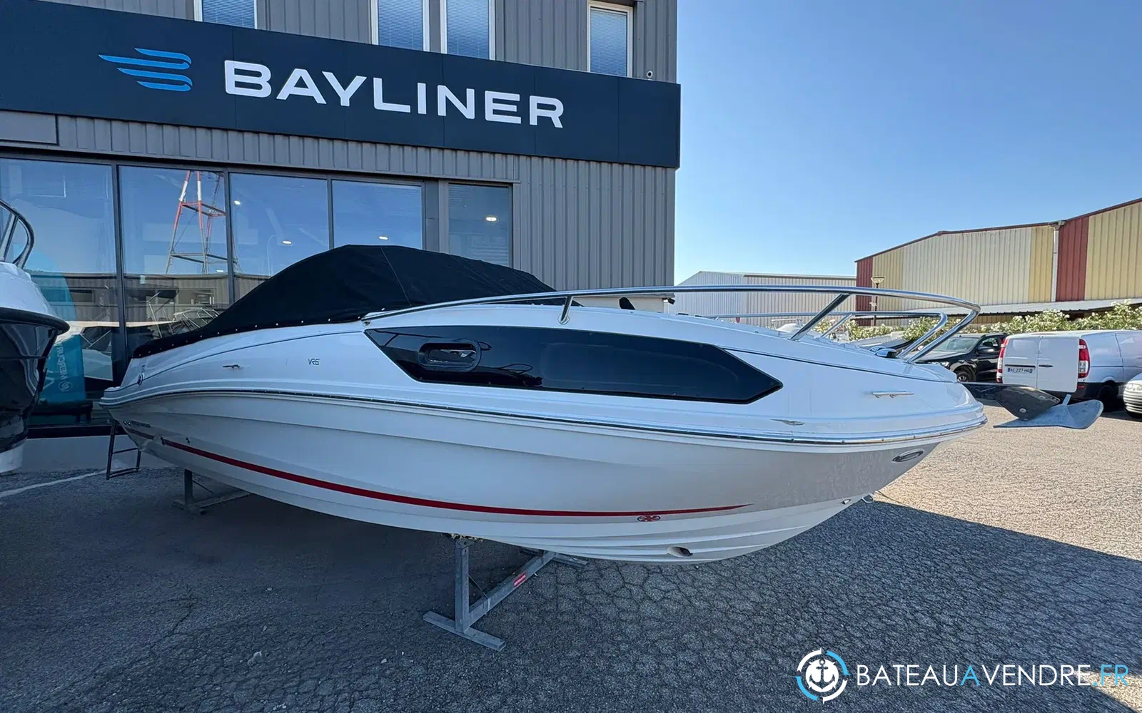 slider 0 Bayliner VR6 Cuddy