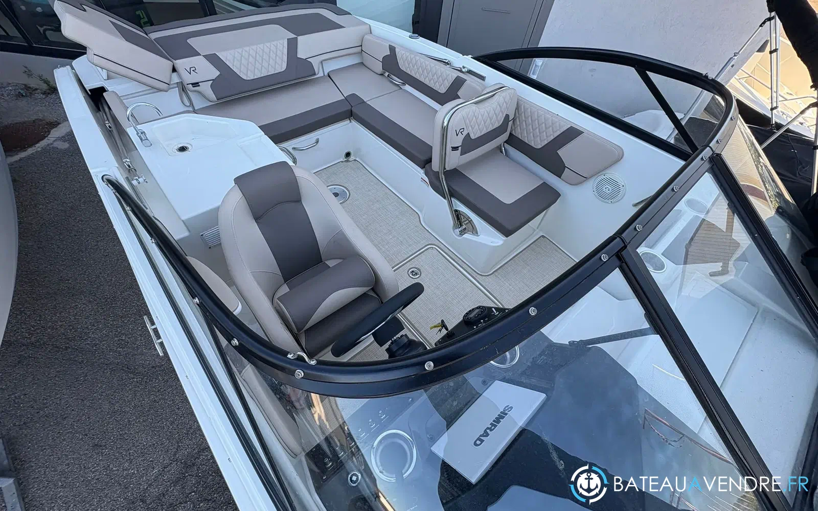 slider 2 Bayliner VR6 Cuddy
