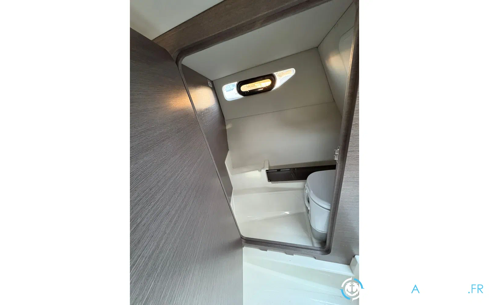 slider 10 Bayliner VR6 Cuddy