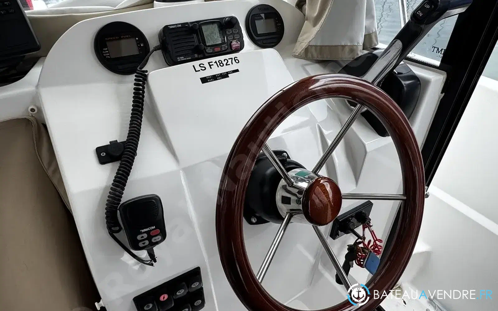 slider 16 Jeanneau Merry Fisher 695
