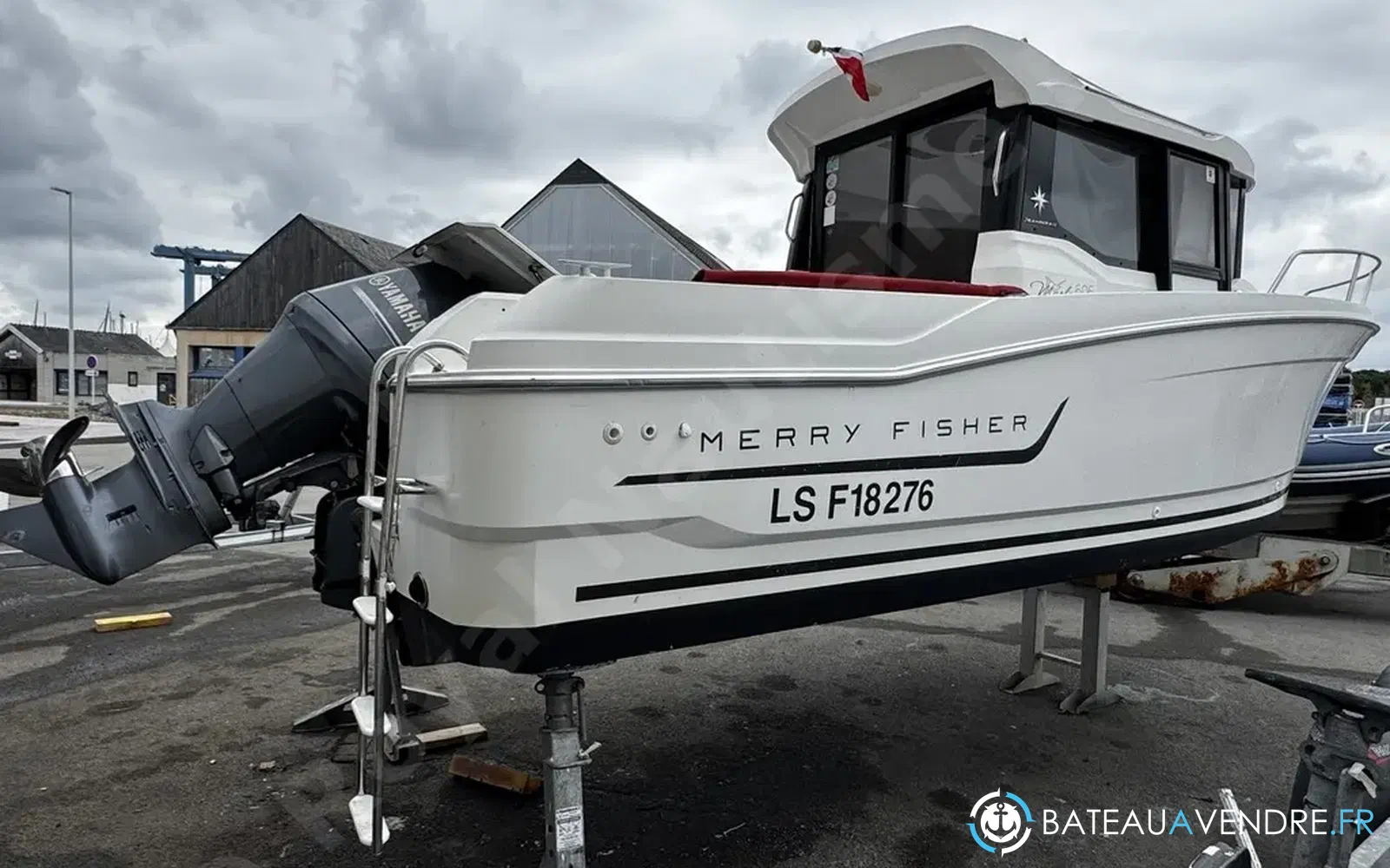 slider 4 Jeanneau Merry Fisher 695