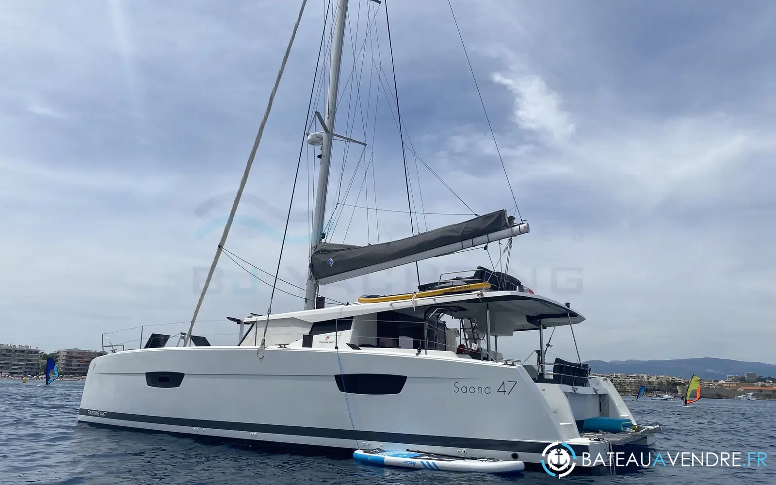 slider 0 Fountaine Pajot Saona 47