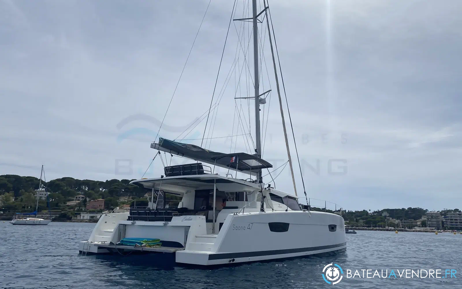 slider 1 Fountaine Pajot Saona 47