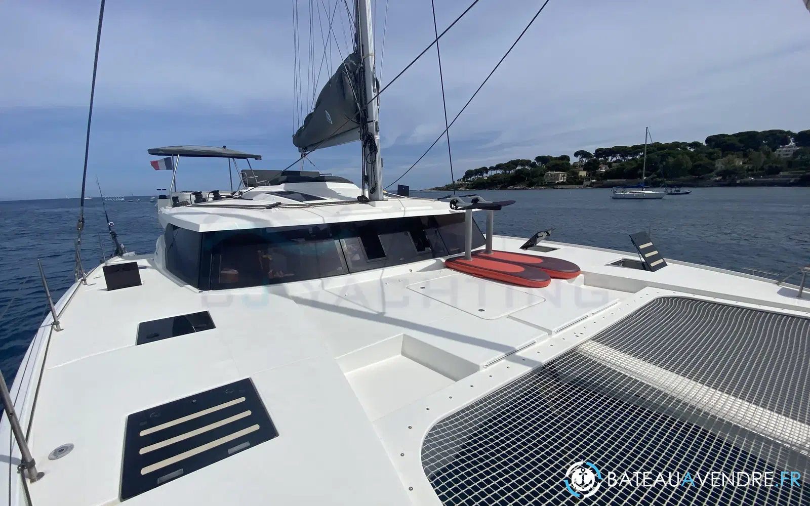 slider 2 Fountaine Pajot Saona 47