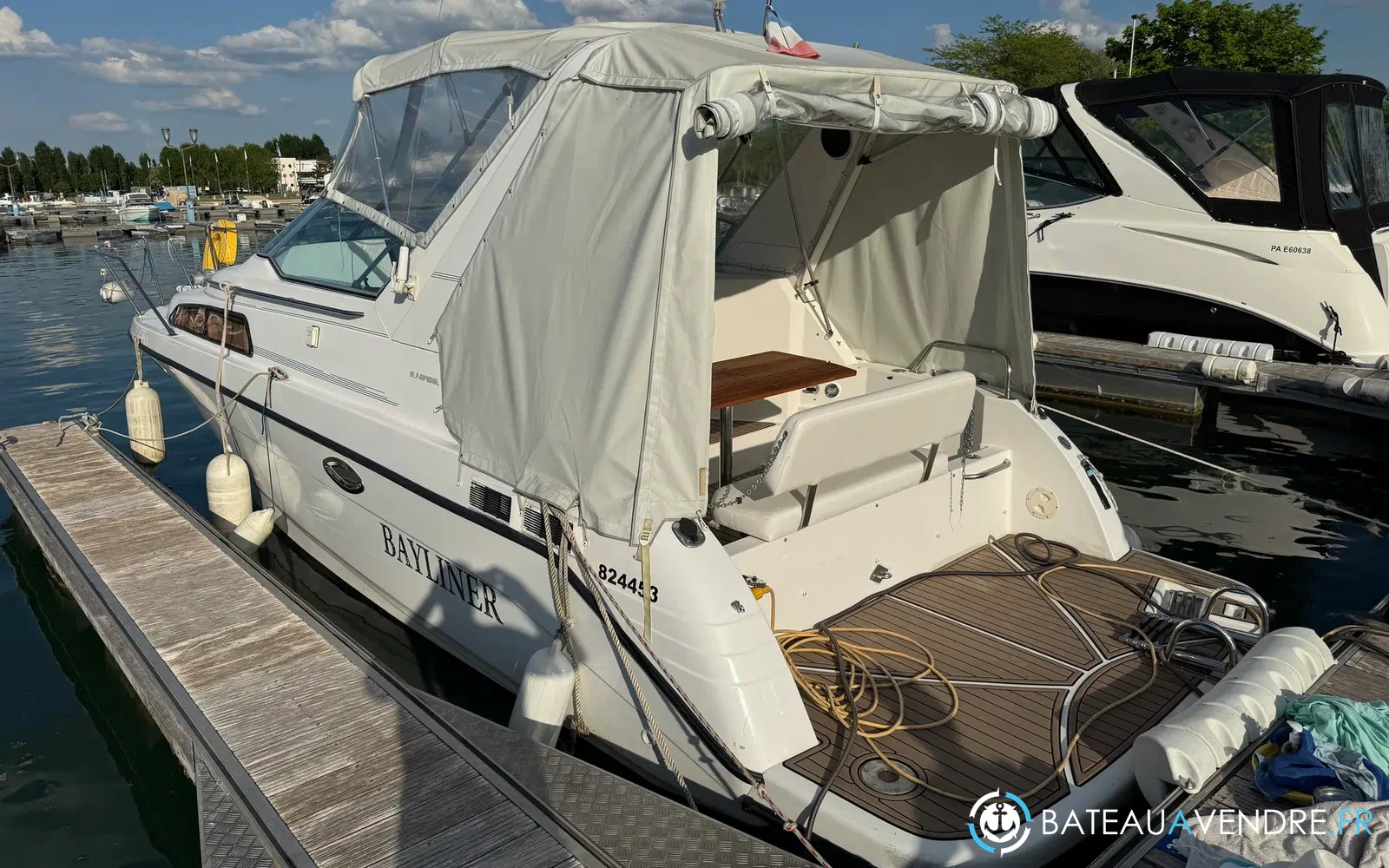 slider 3 Bayliner 2755 Cierra Sunbridge