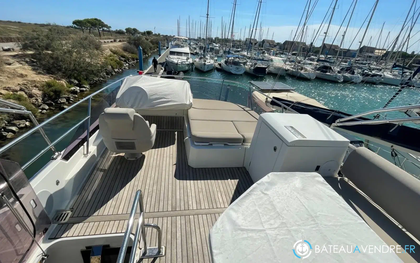 slider 9 Prestige Yachts 420 Fly
