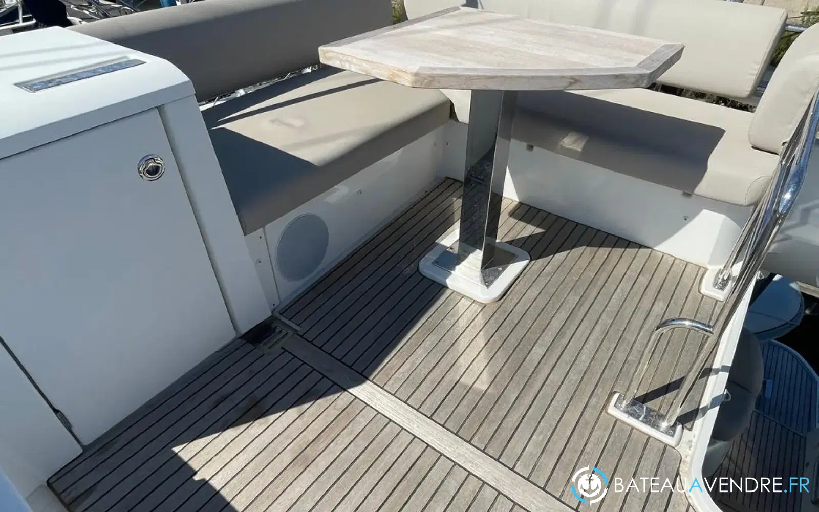 slider 10 Prestige Yachts 420 Fly