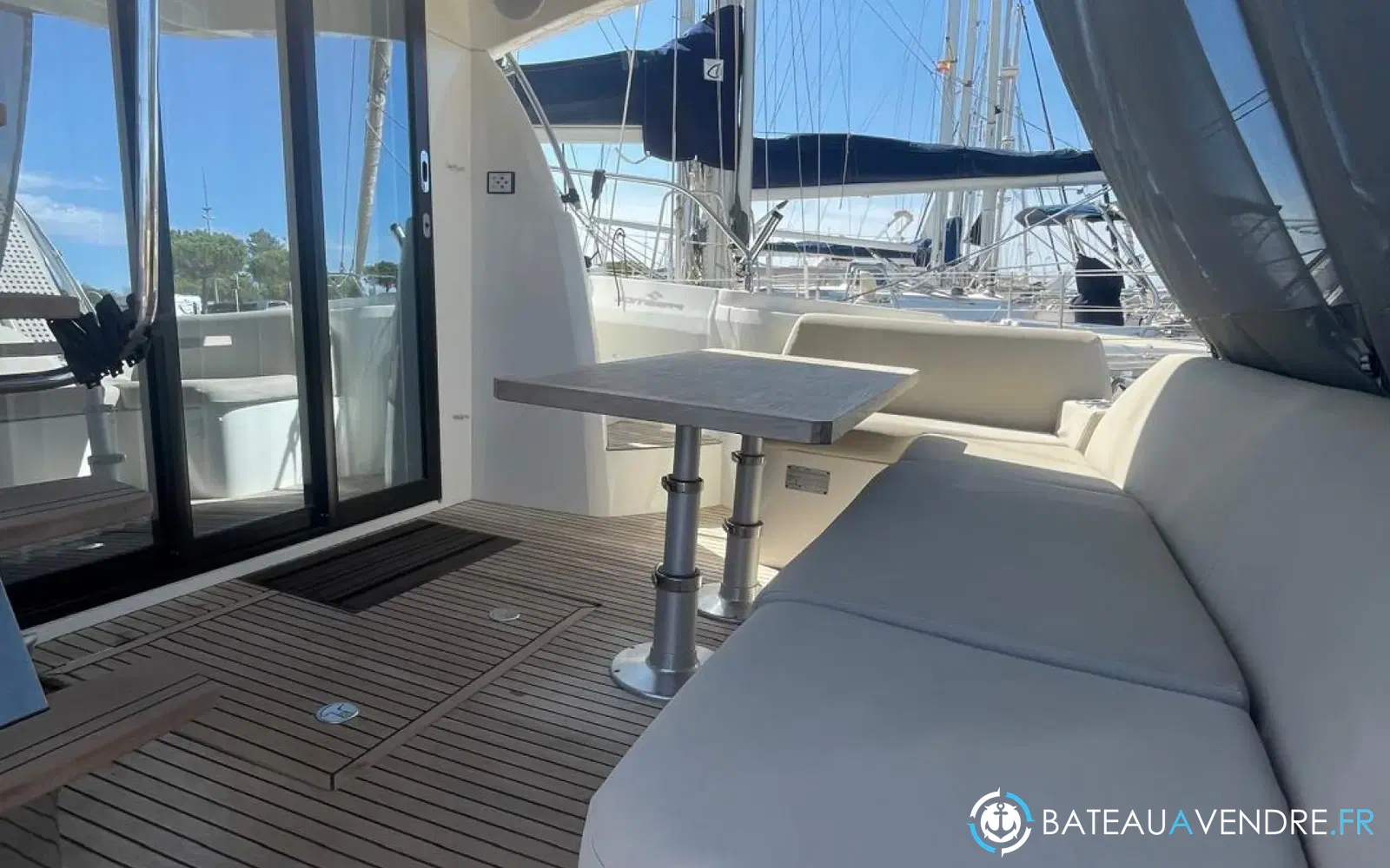 slider 3 Jeanneau Prestige 420 Fly