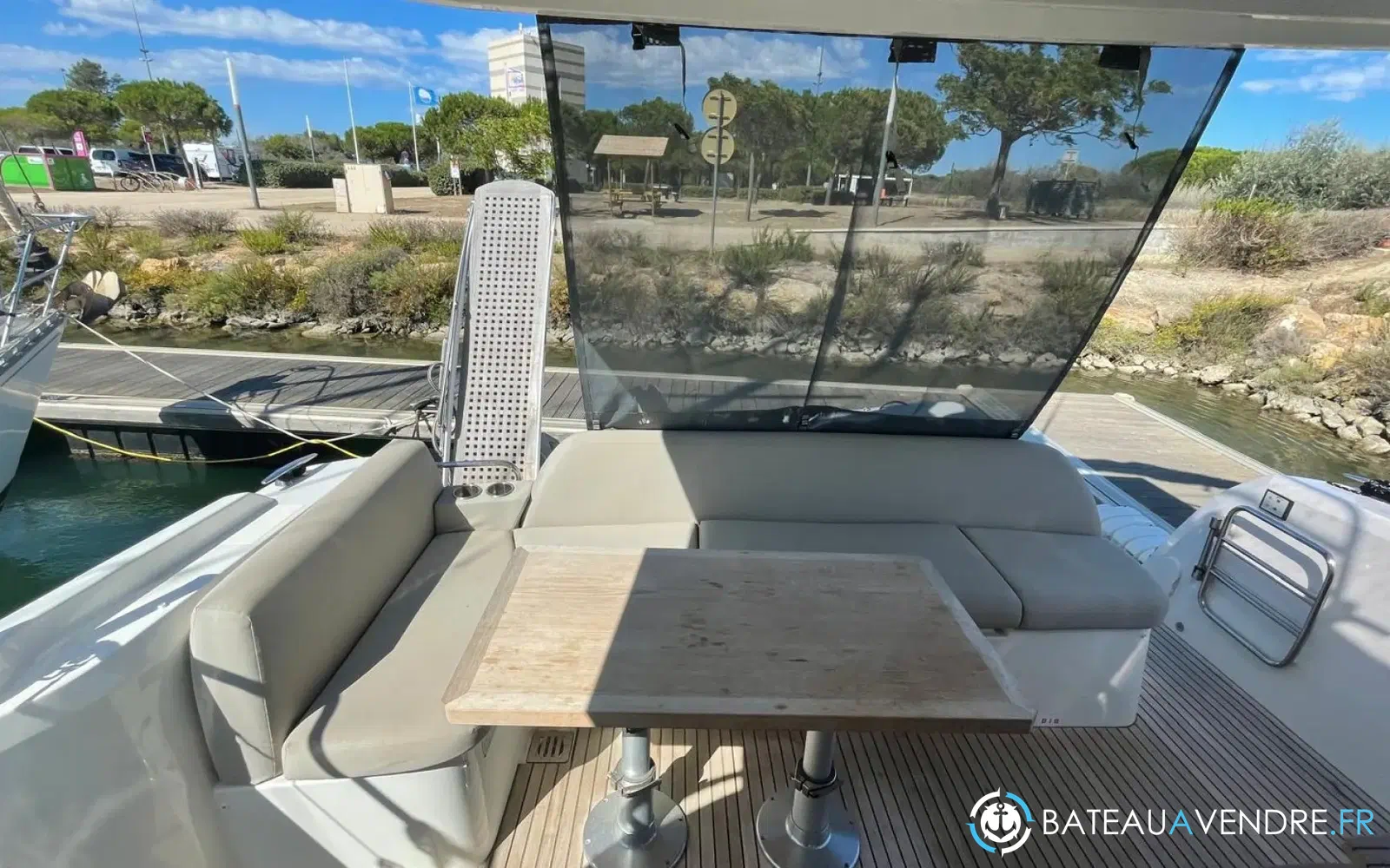 slider 8 Jeanneau Prestige 420 Fly