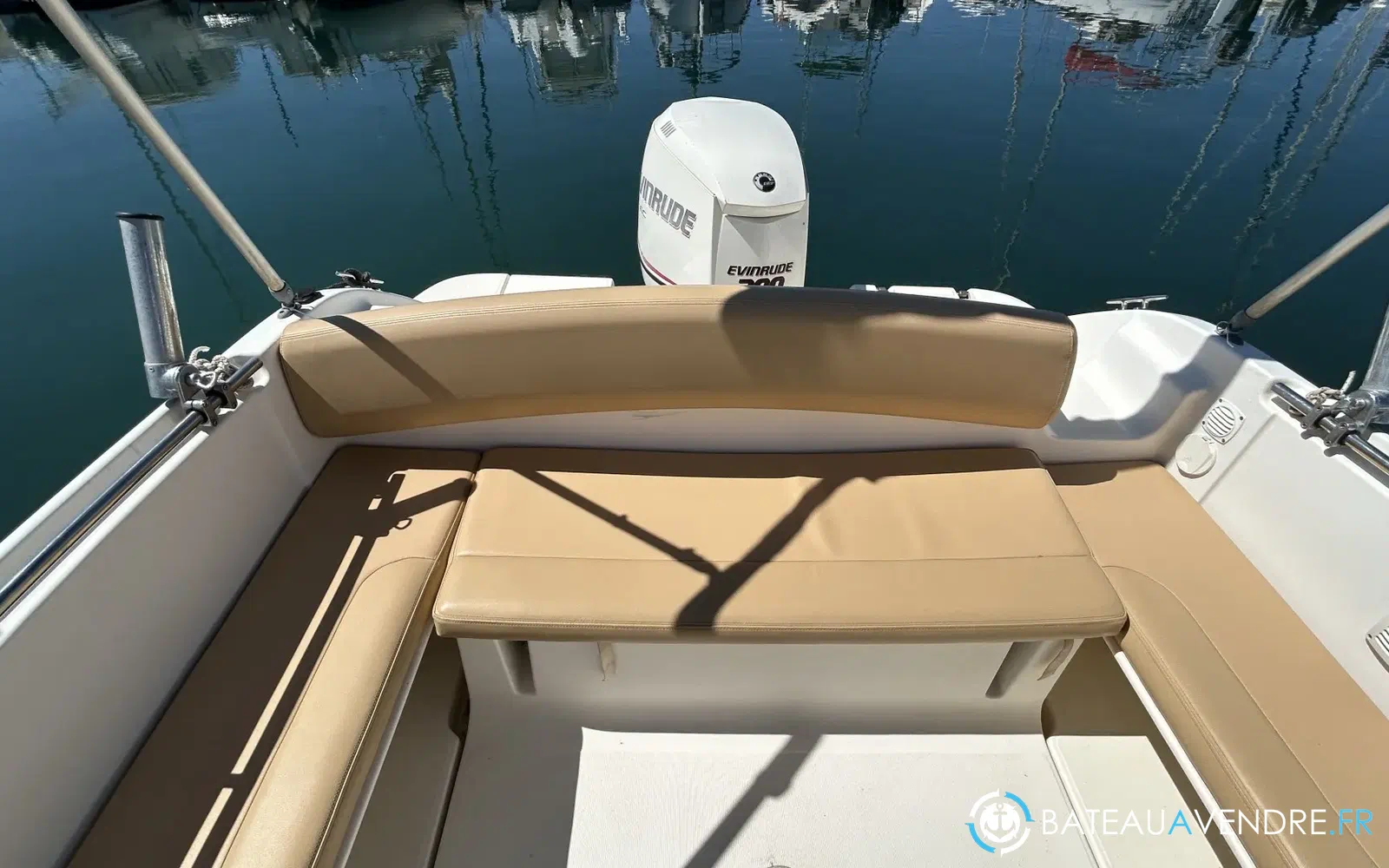 slider 3 Jeanneau Cap Camarat 715 WA