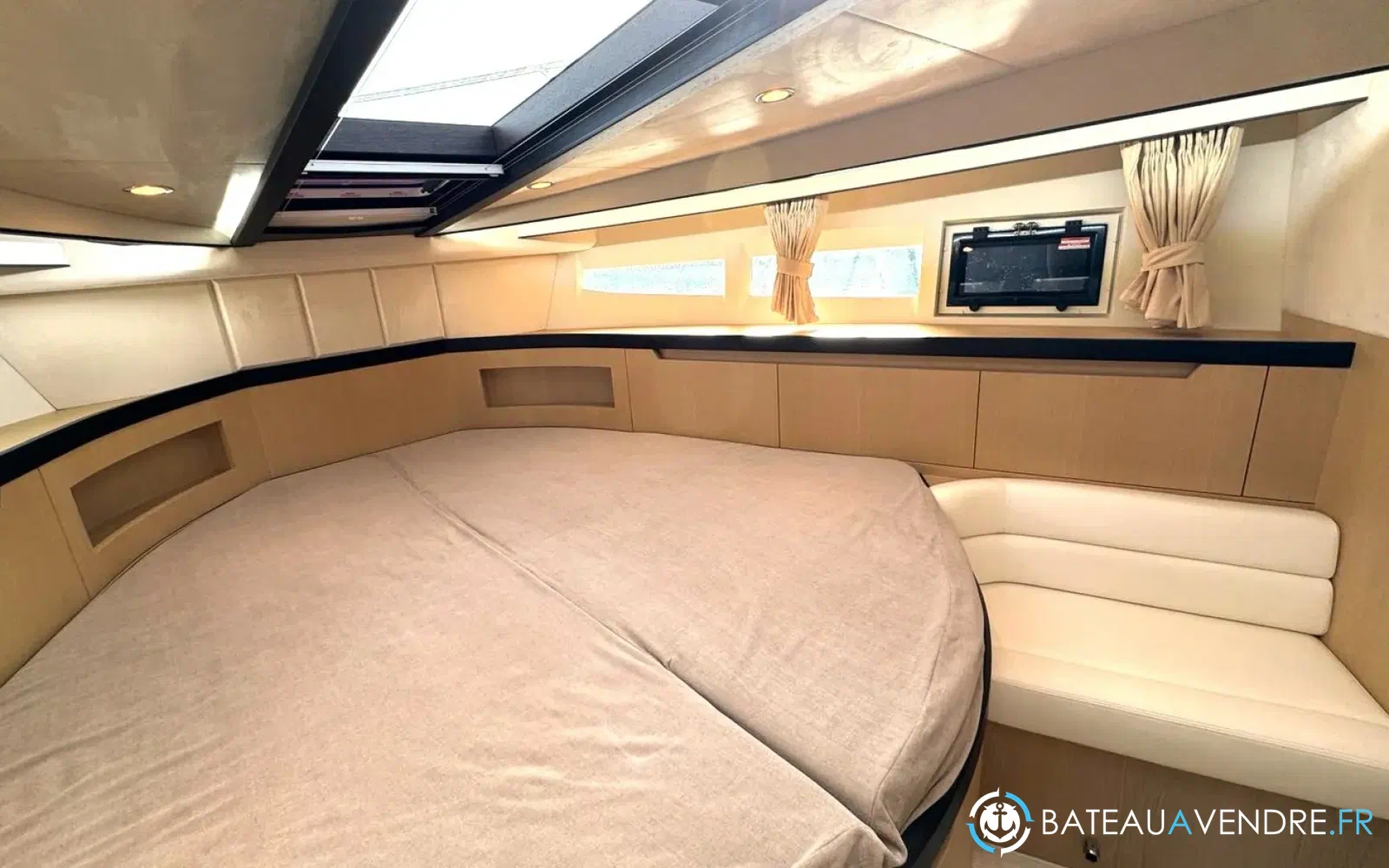 slider 9 Galeon 405 HTL