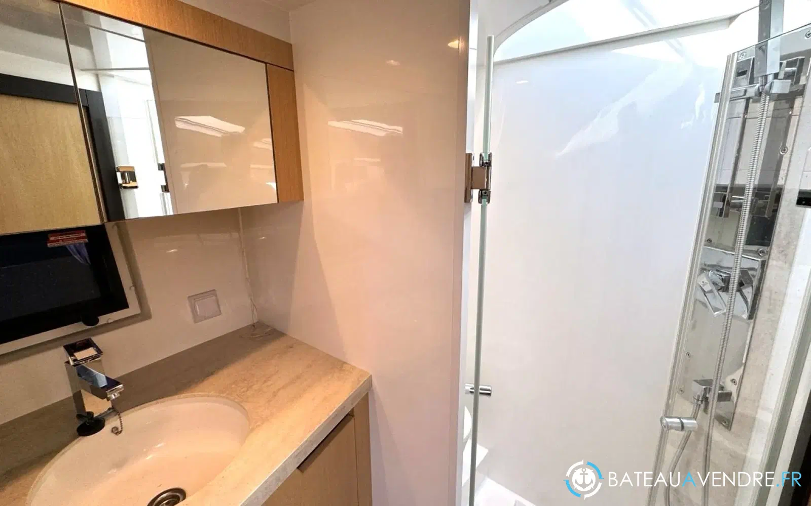 slider 12 Galeon 405 HTL