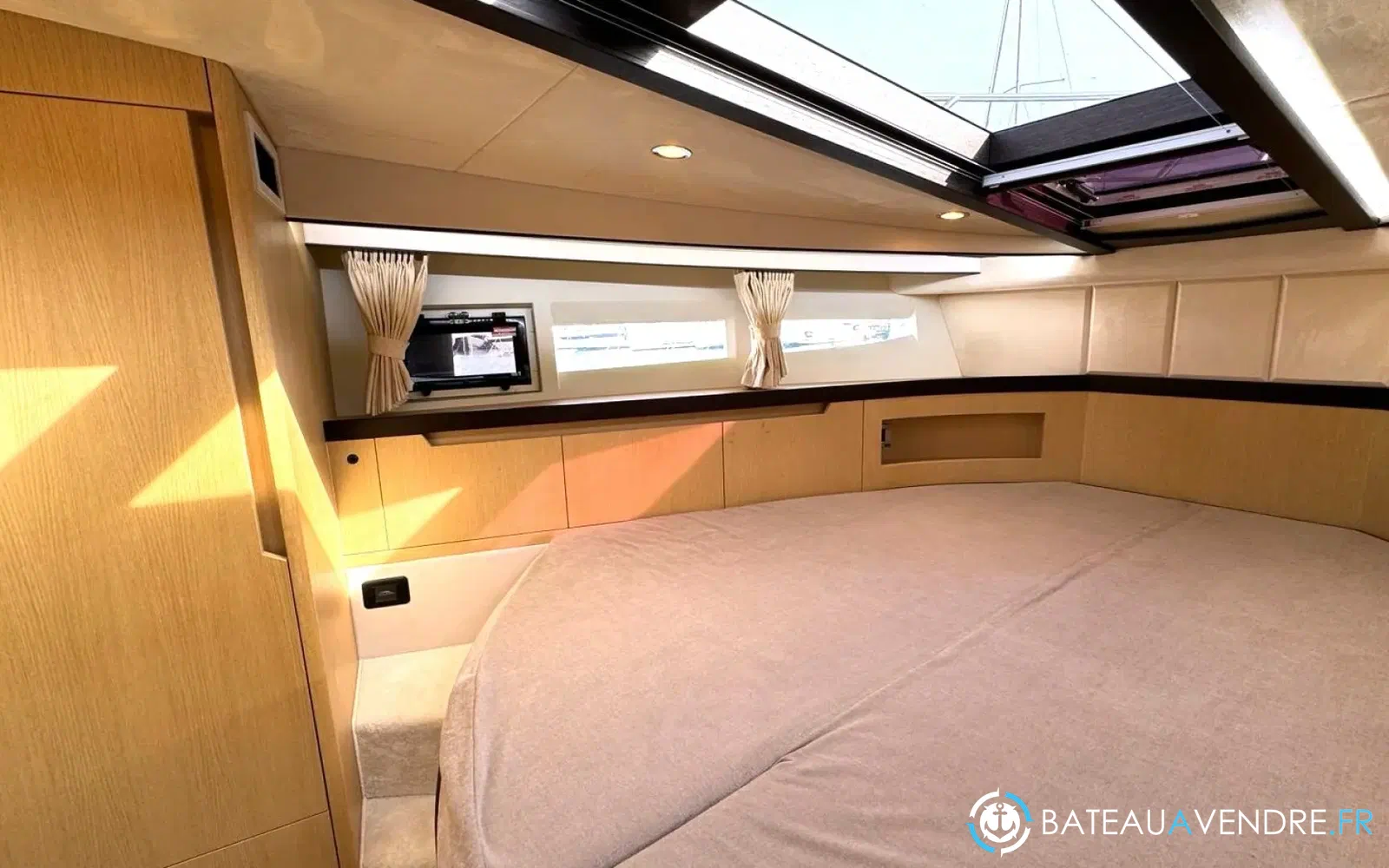 slider 14 Galeon 405 HTL