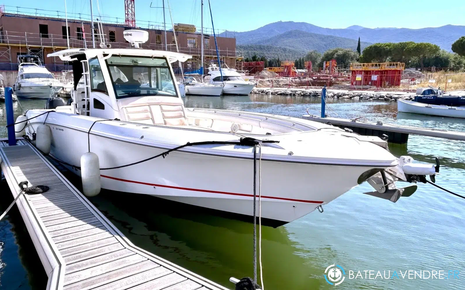 slider 2 Boston Whaler 370 Outrage