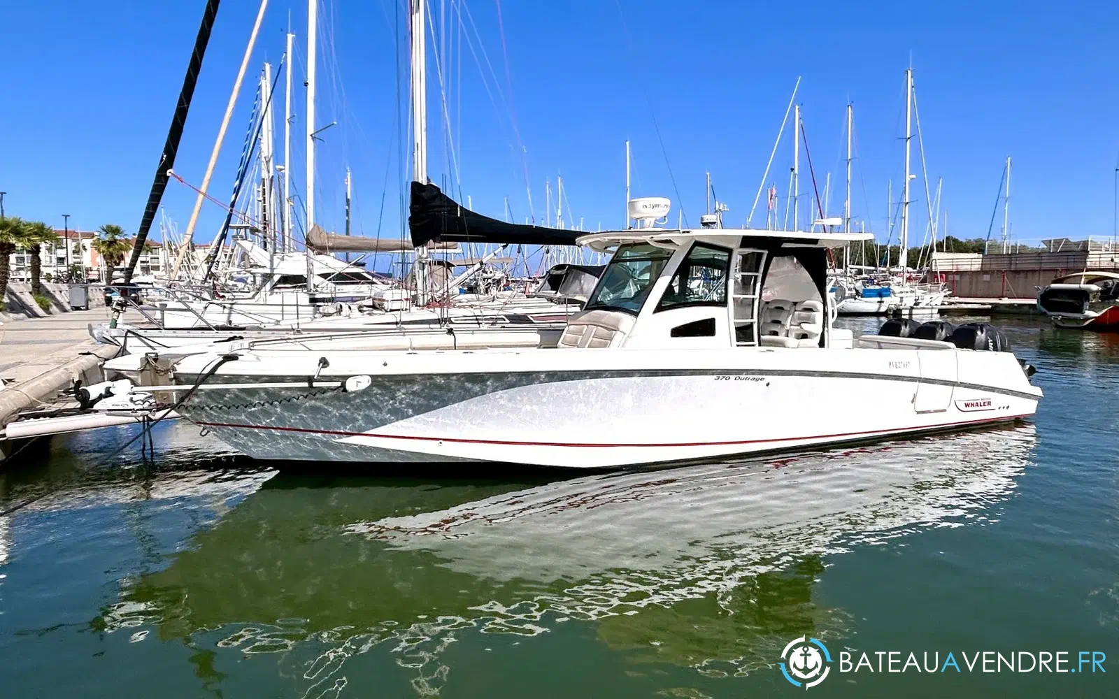 slider 3 Boston Whaler 370 Outrage