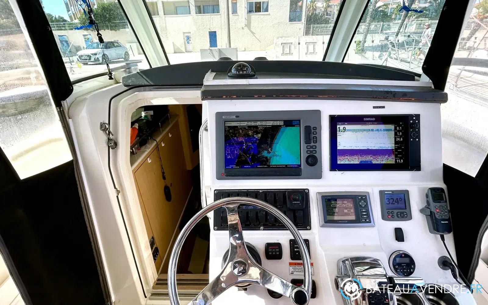 slider 5 Boston Whaler 370 Outrage