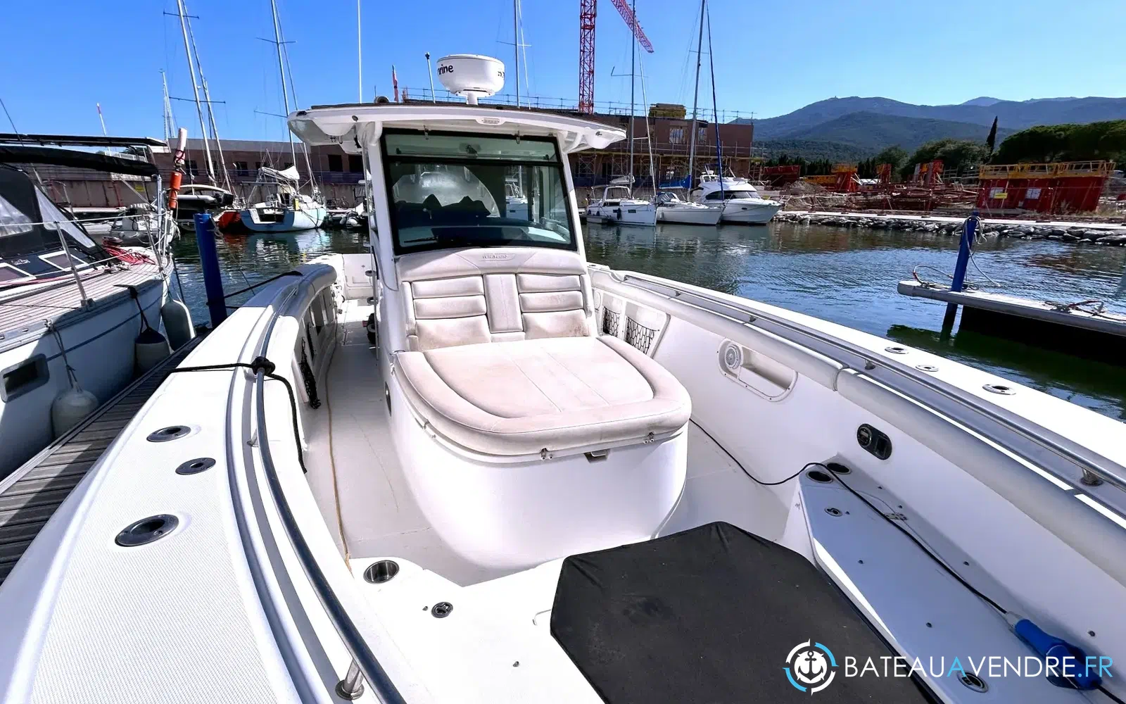 slider 6 Boston Whaler 370 Outrage