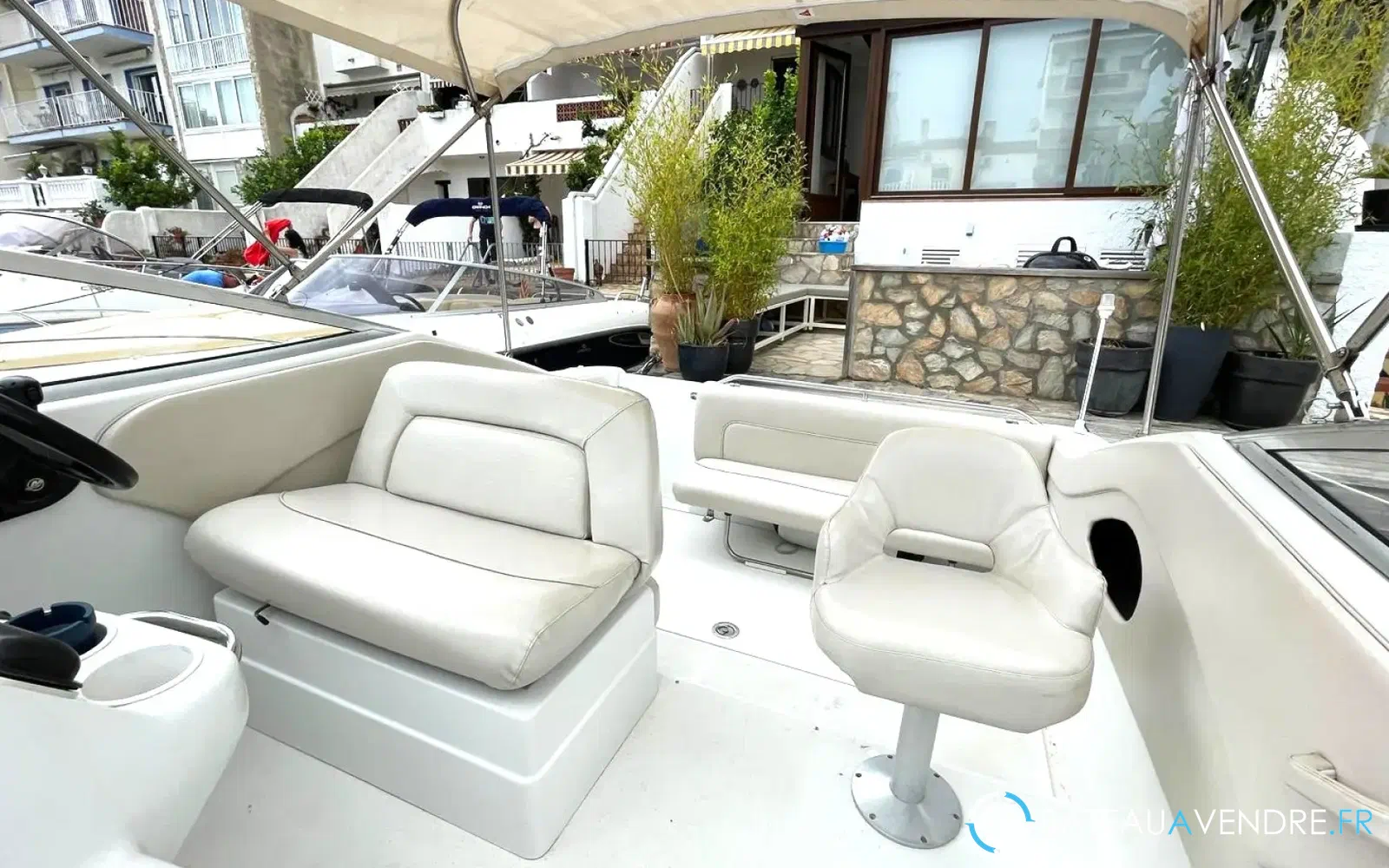 slider 2 Chris Craft Crowne 25