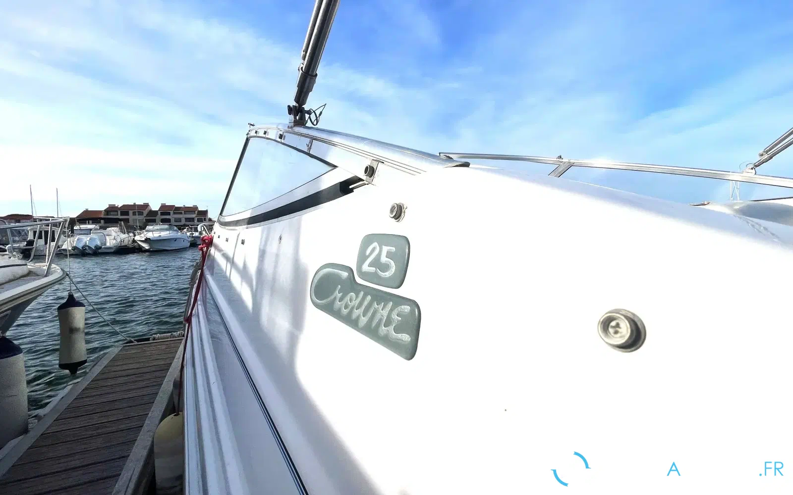 slider 3 Chris Craft Crowne 25