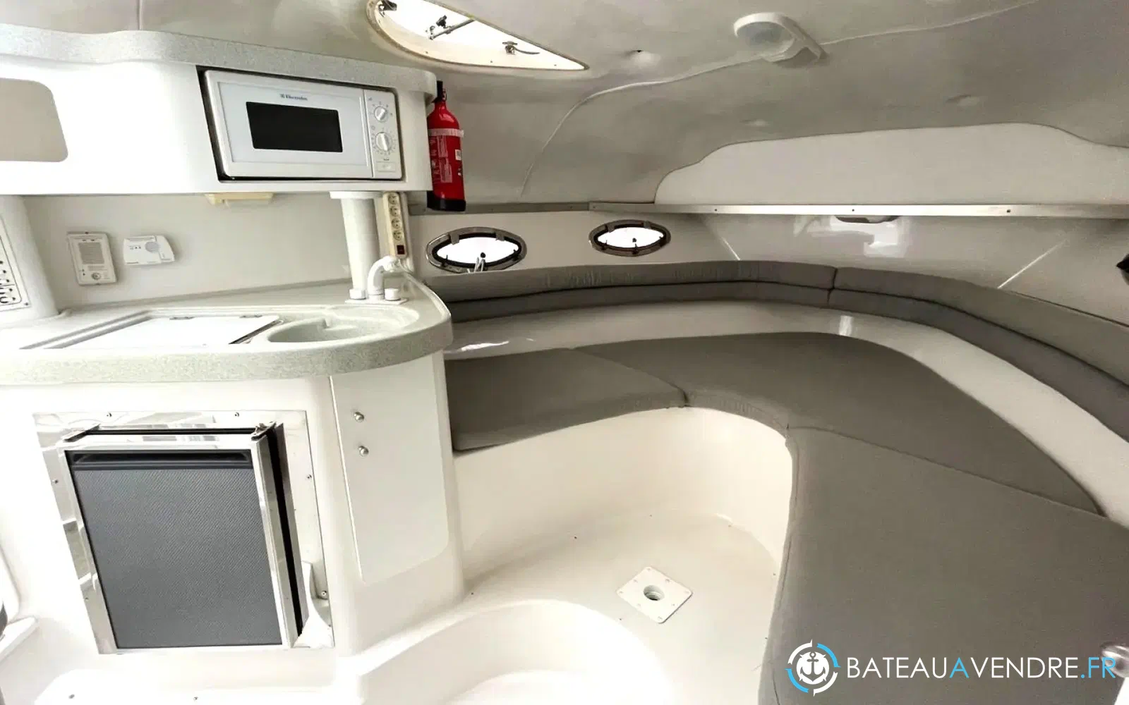 slider 6 Chris Craft Crowne 25