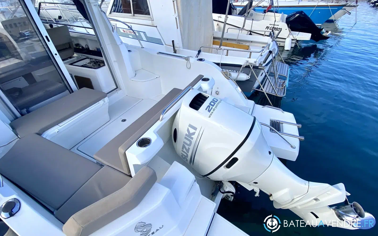 slider 3 Beneteau Antares 8 OB