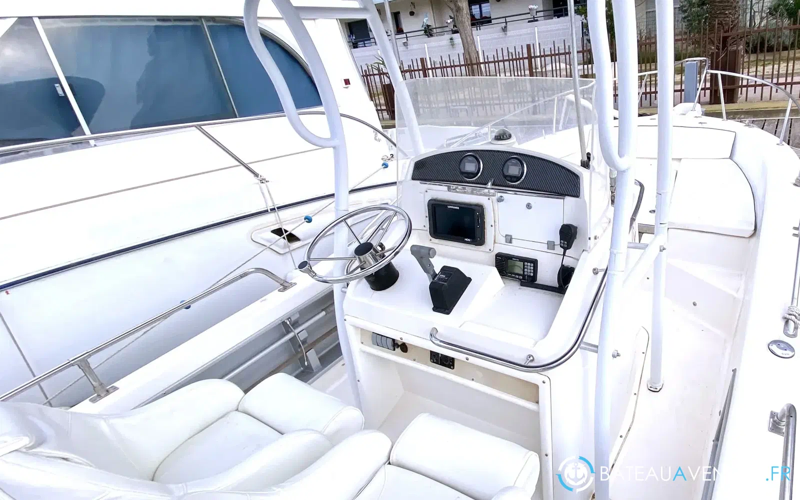 slider 9 Kelt White Shark 225