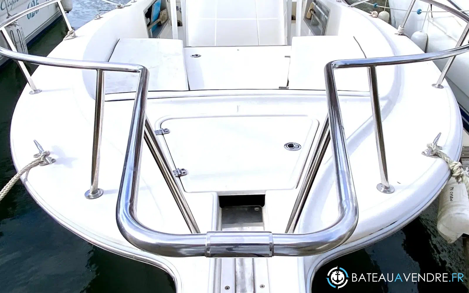 slider 1 Kelt White Shark 225