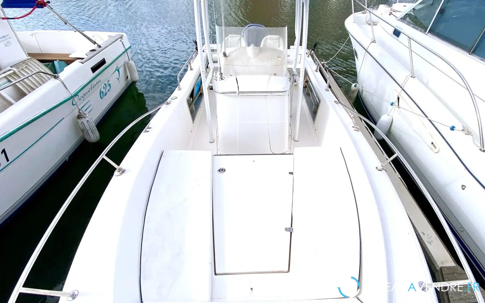 slider 2 Kelt White Shark 225