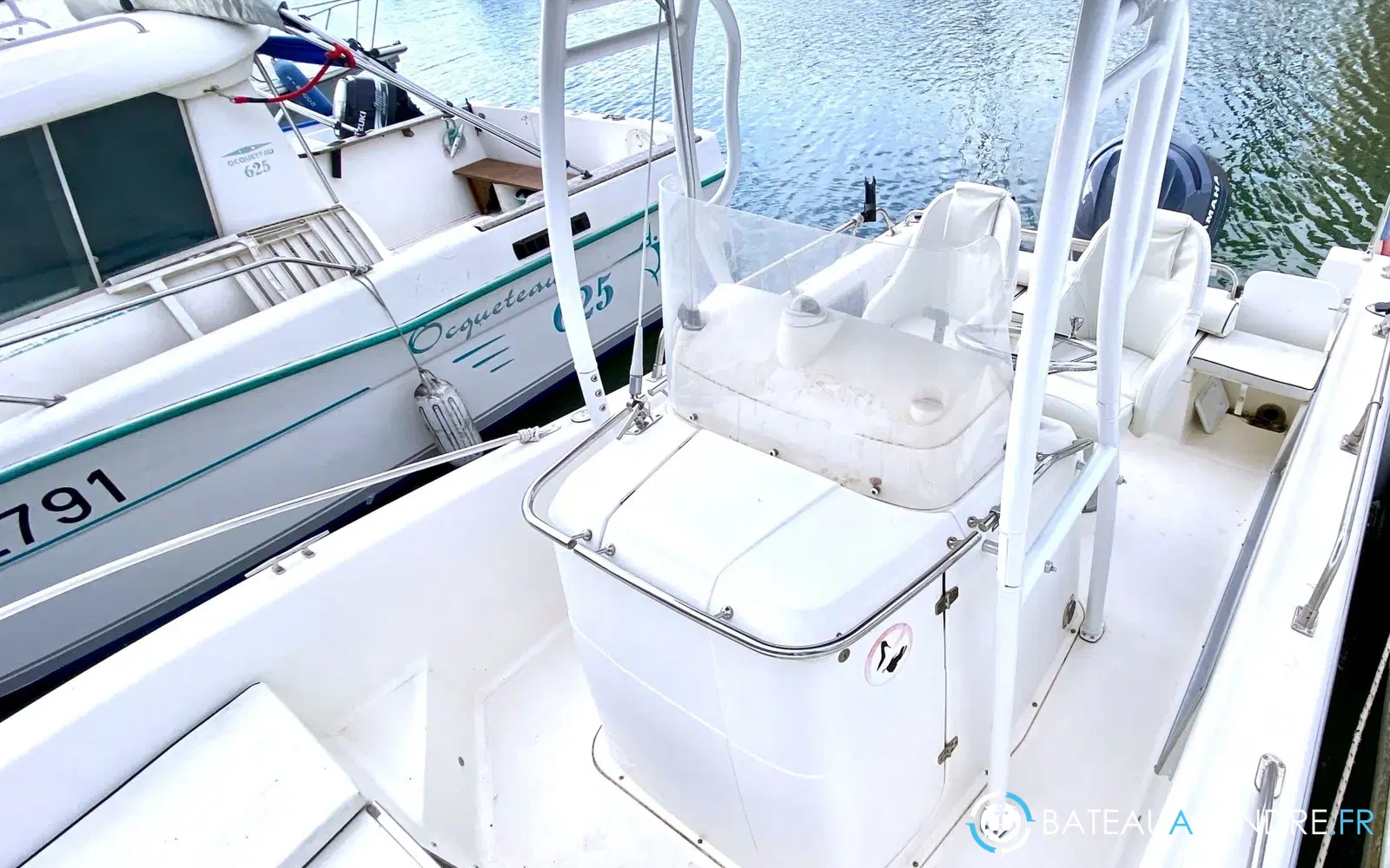 slider 3 Kelt White Shark 225