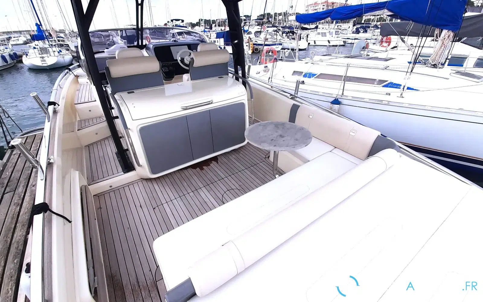 slider 3 Invictus 320 GT