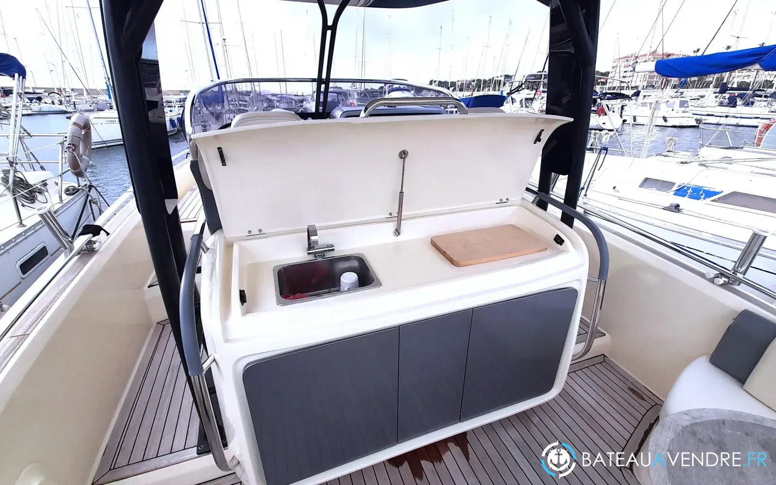 slider 4 Invictus 320 GT